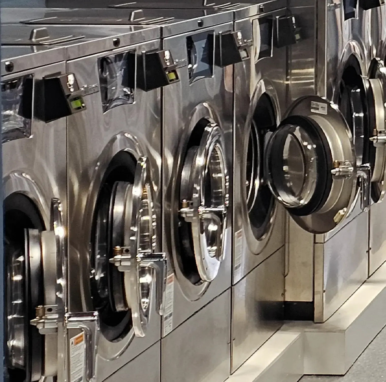 Top Of The Line Laundry - Image 4