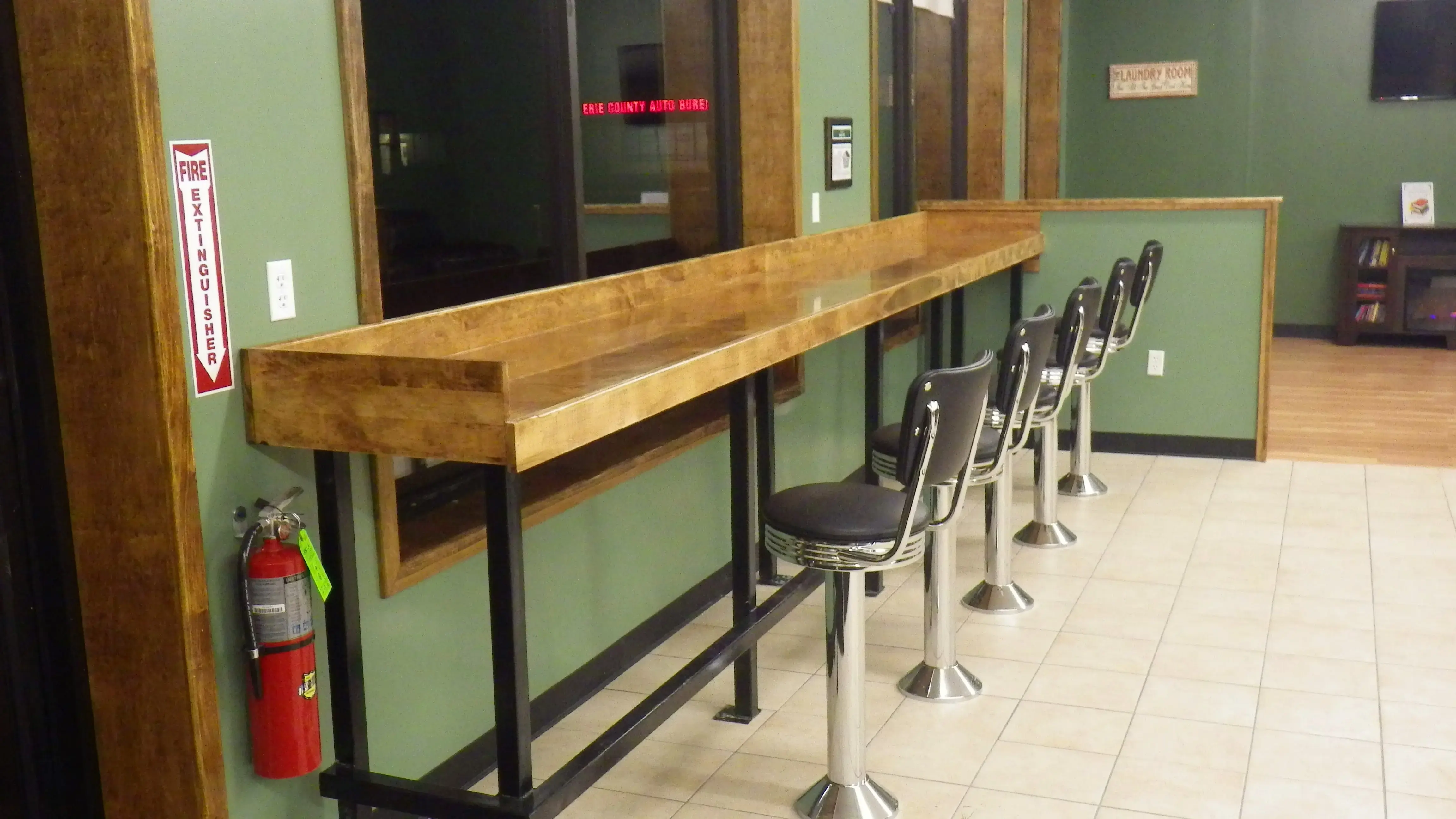 Top Shelf Laundromat and Wash-n-Fold thumbnail 8