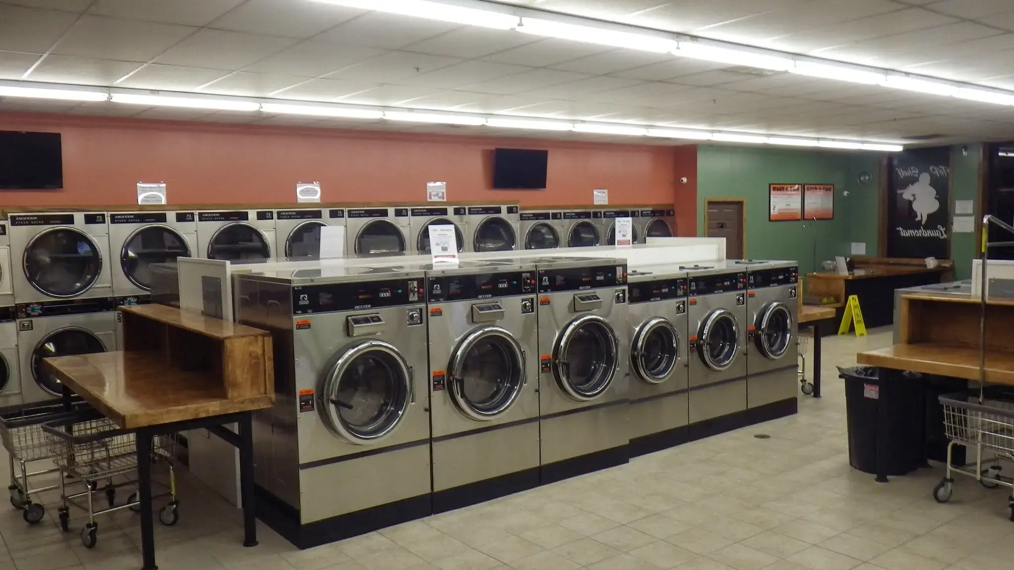 Top Shelf Laundromat and Wash-n-Fold - Image 1