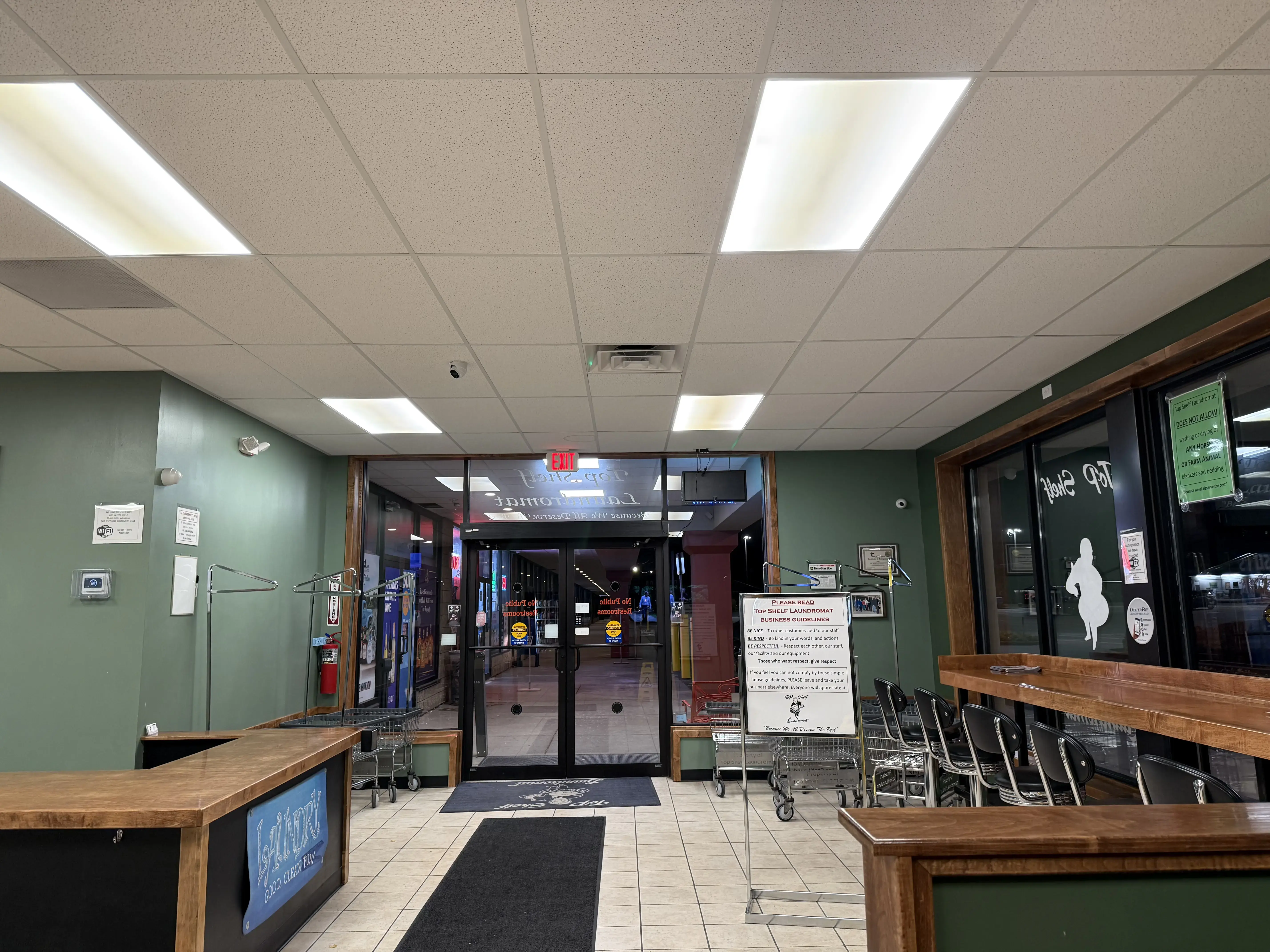 Top Shelf Laundromat and Wash-n-Fold - Image 9