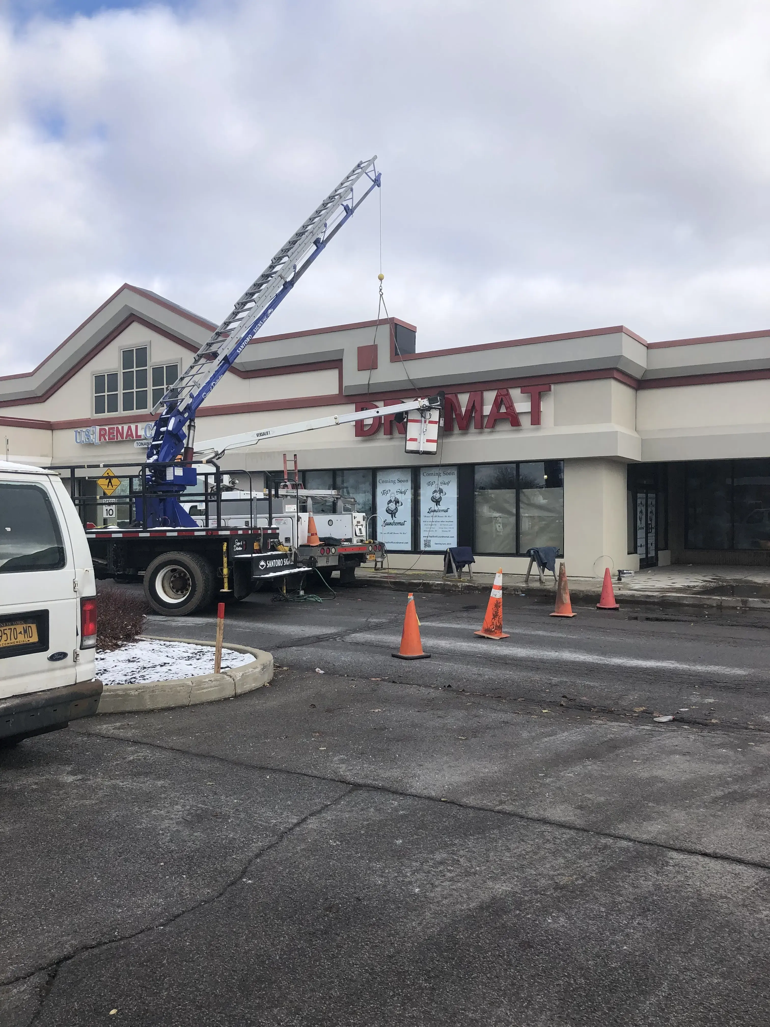 Top Shelf Laundromat and Wash-n-Fold thumbnail 8