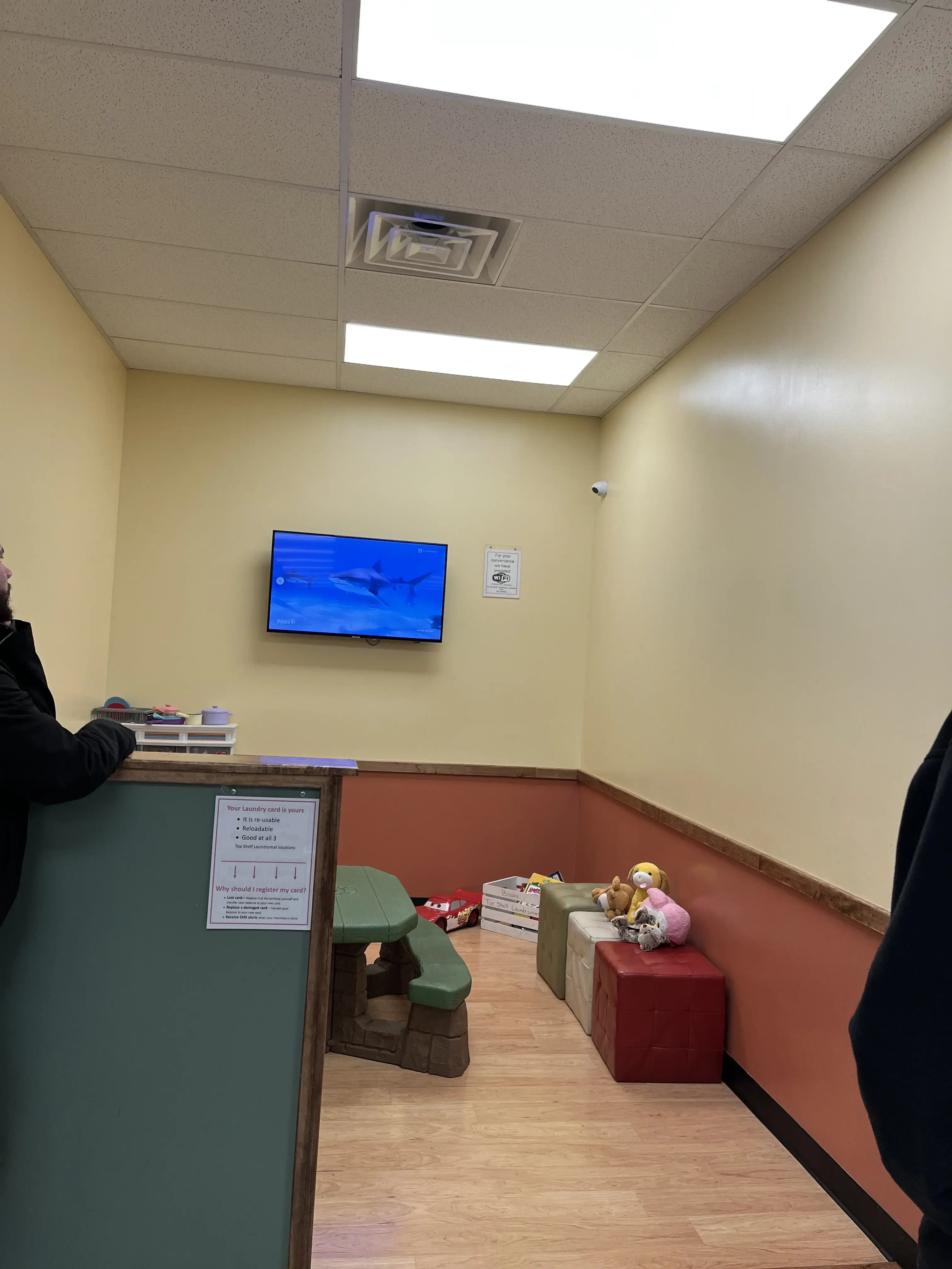 Top Shelf Laundromat and Wash-n-Fold thumbnail 15