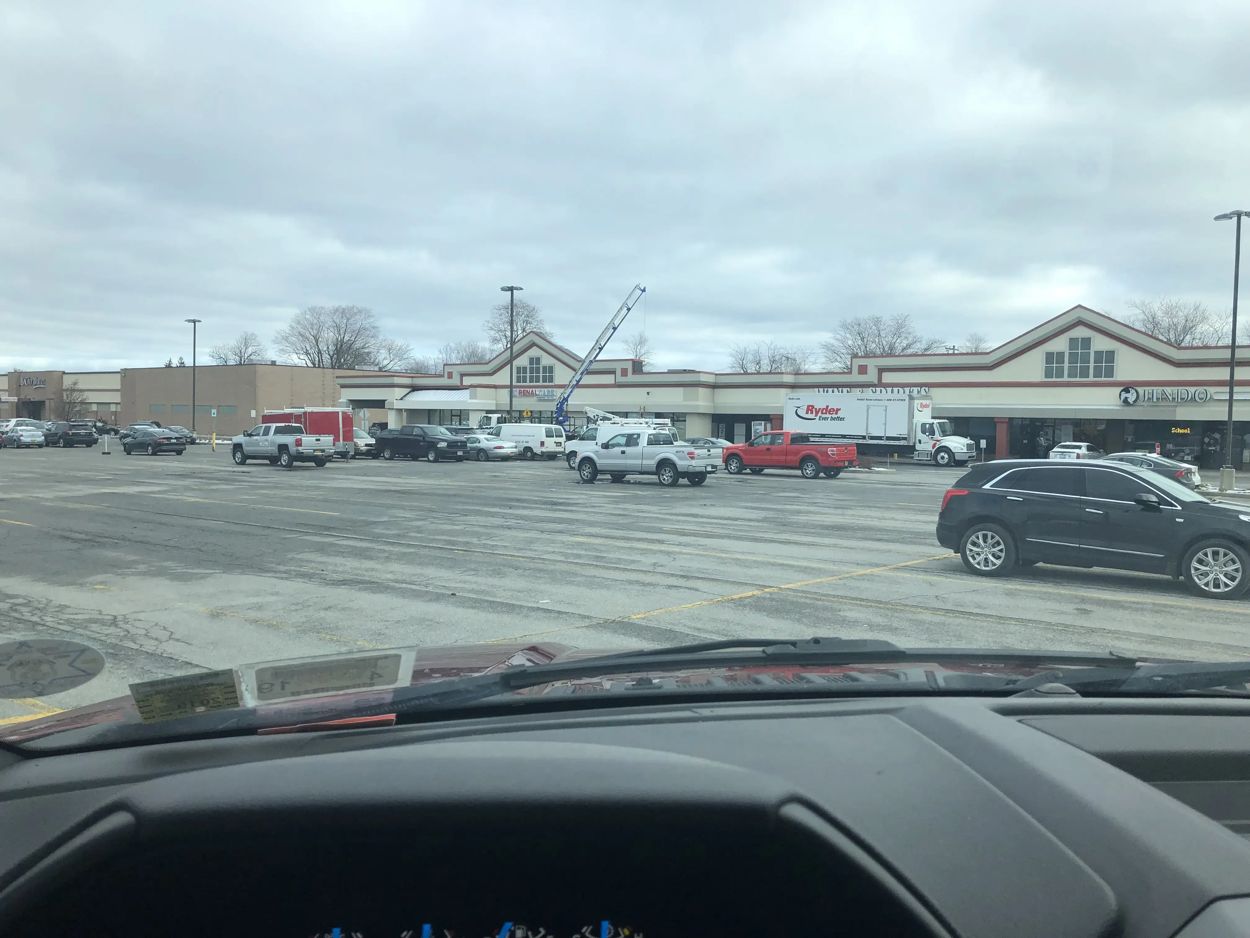 Top Shelf Laundromat and Wash-n-Fold - Image 11