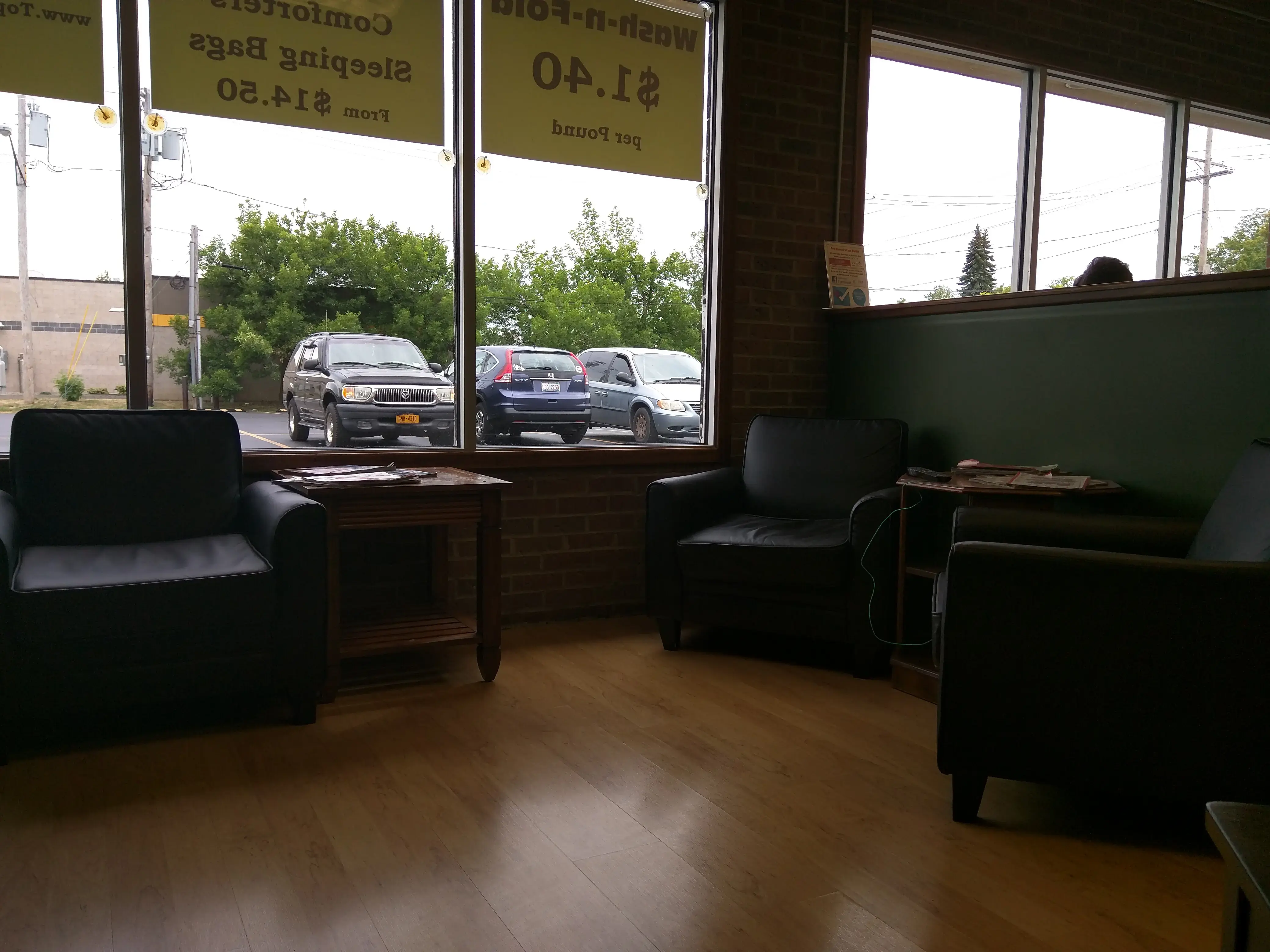 Top Shelf Laundromat and Wash-n-Fold thumbnail 16