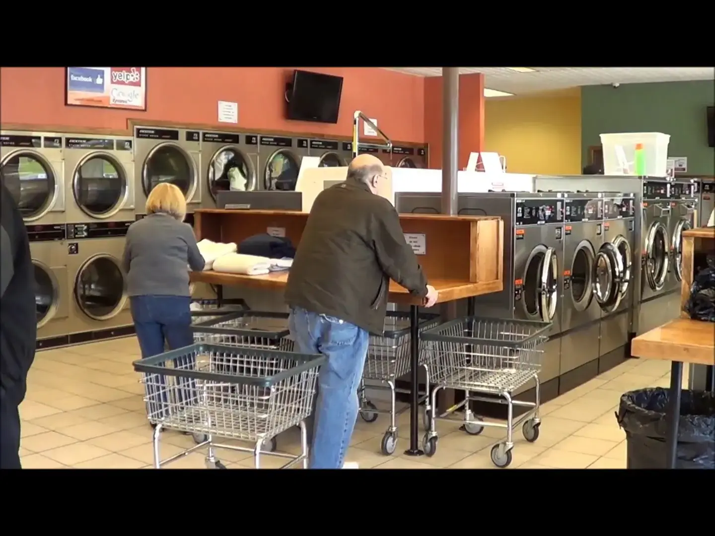 Top Shelf Laundromat and Wash-n-Fold thumbnail 2