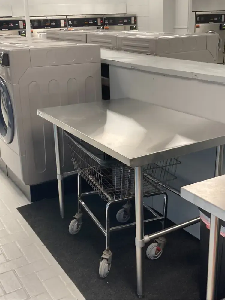 Top Wash Laundromats & Wash and fold - Image 9