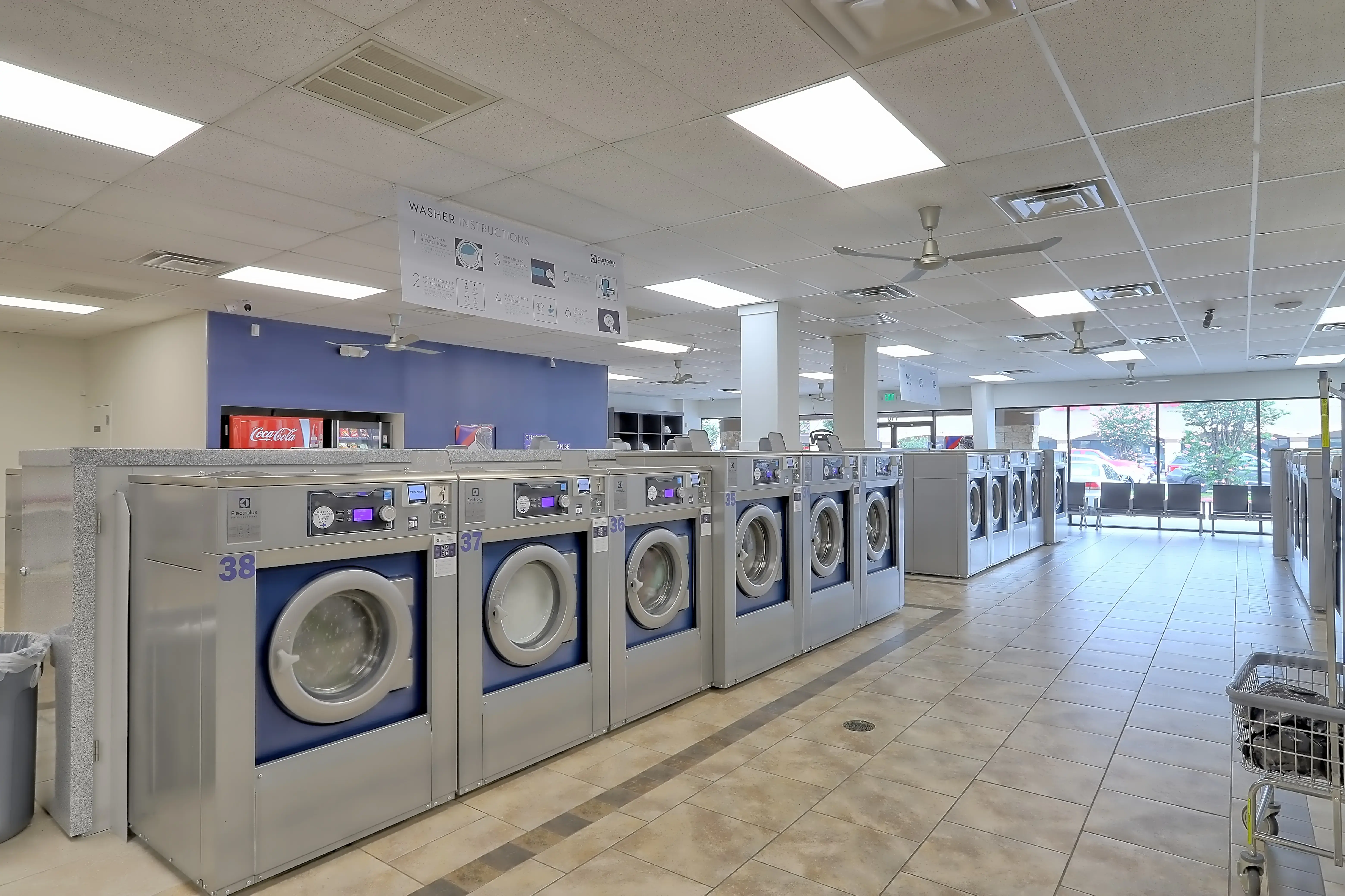 Top Wash Laundry - Image 1