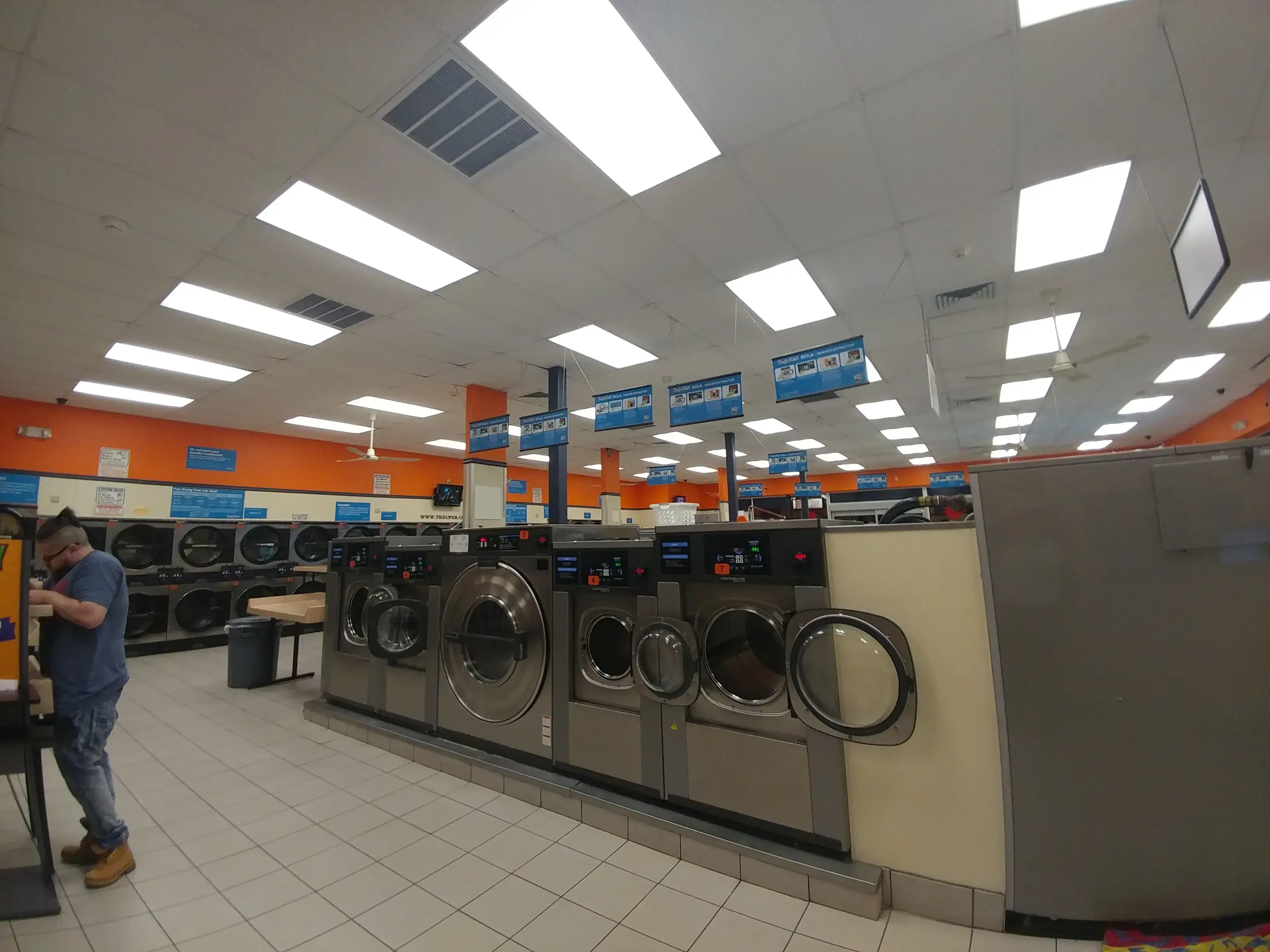 TopKat Super Laundromat - Image 4