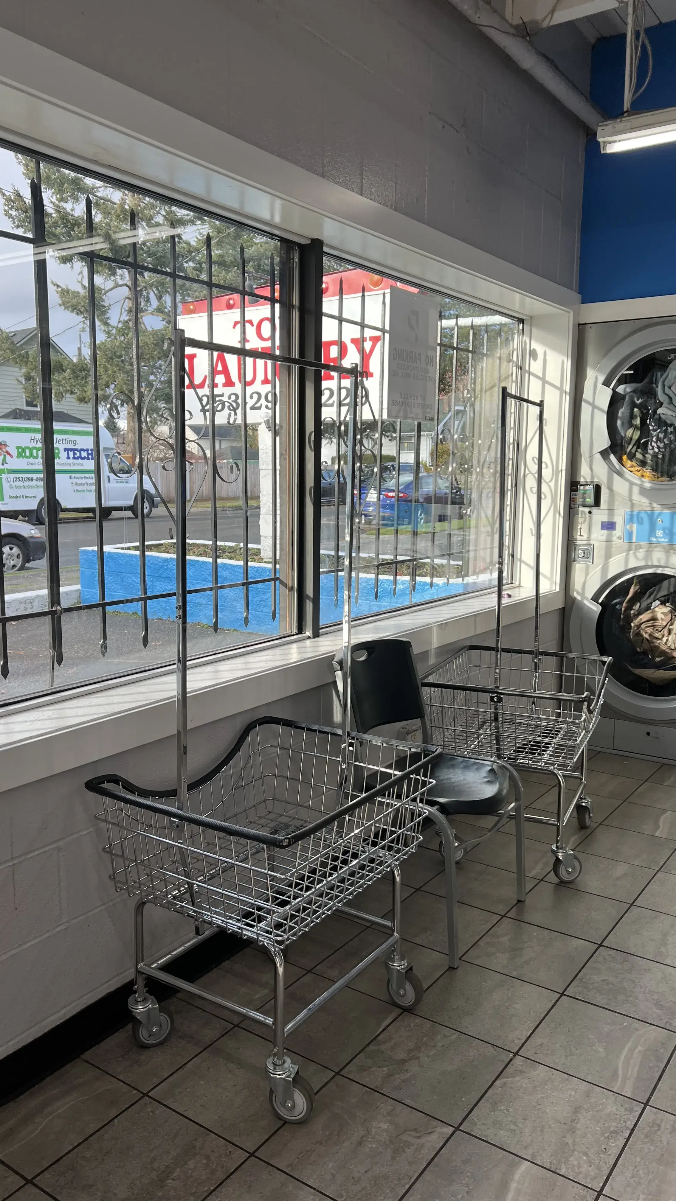 Tops Laundry thumbnail 10