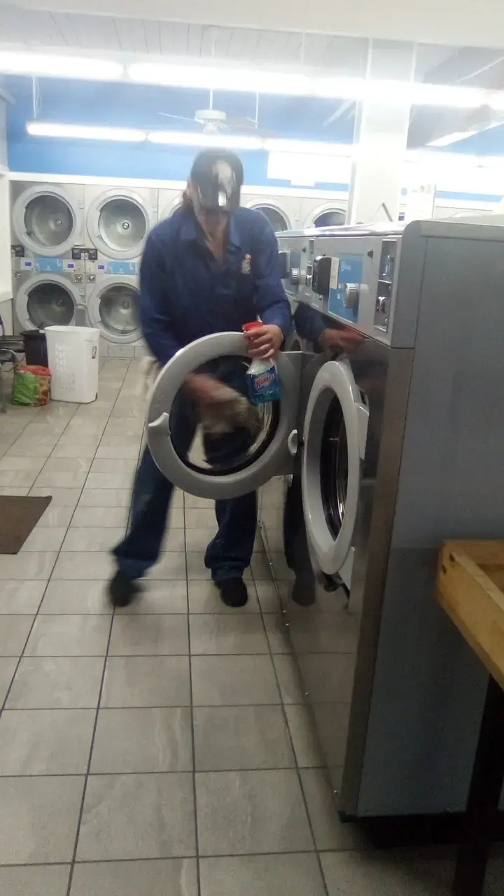 Tops Laundry - Image 20