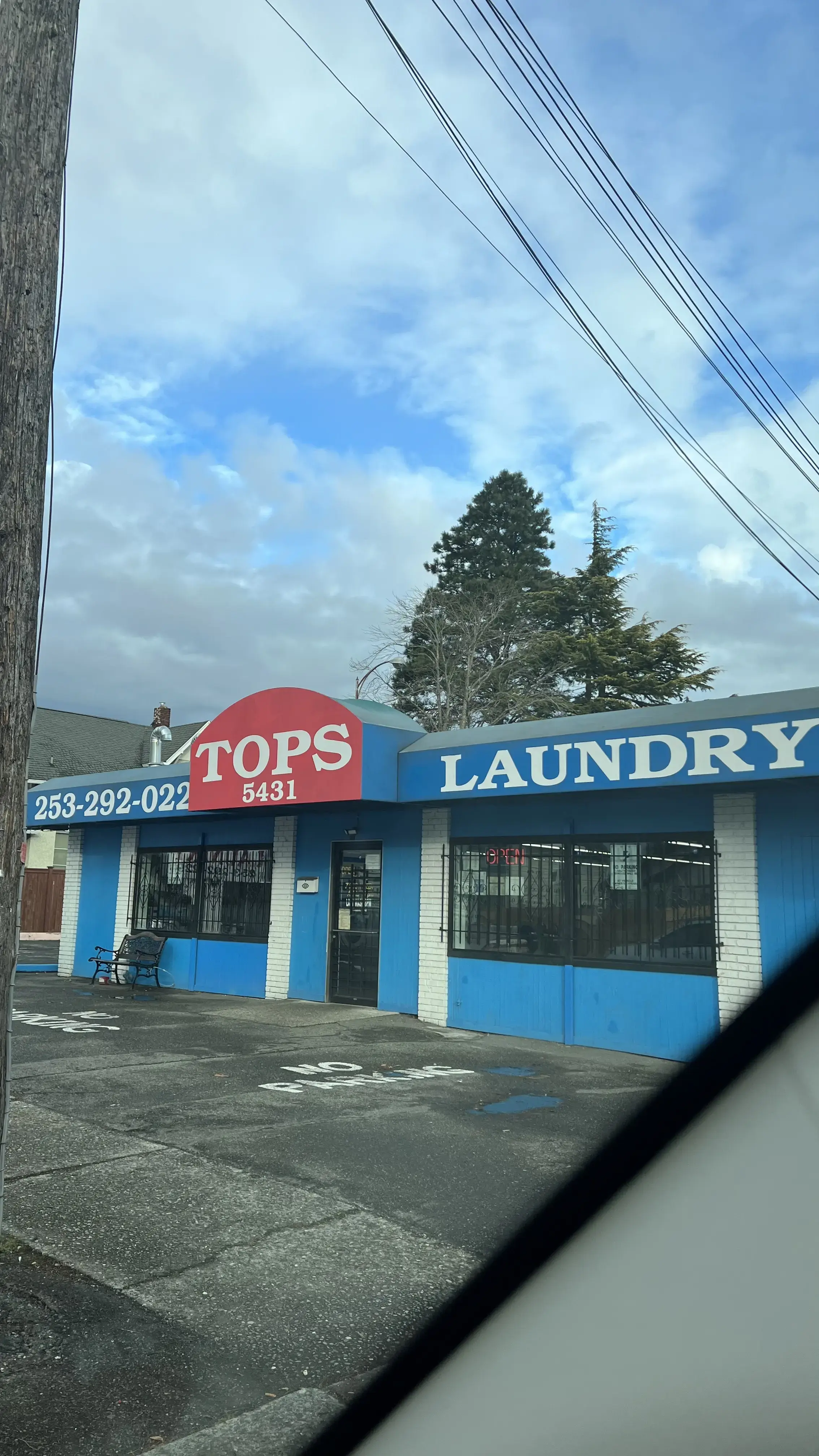 Tops Laundry - Image 3