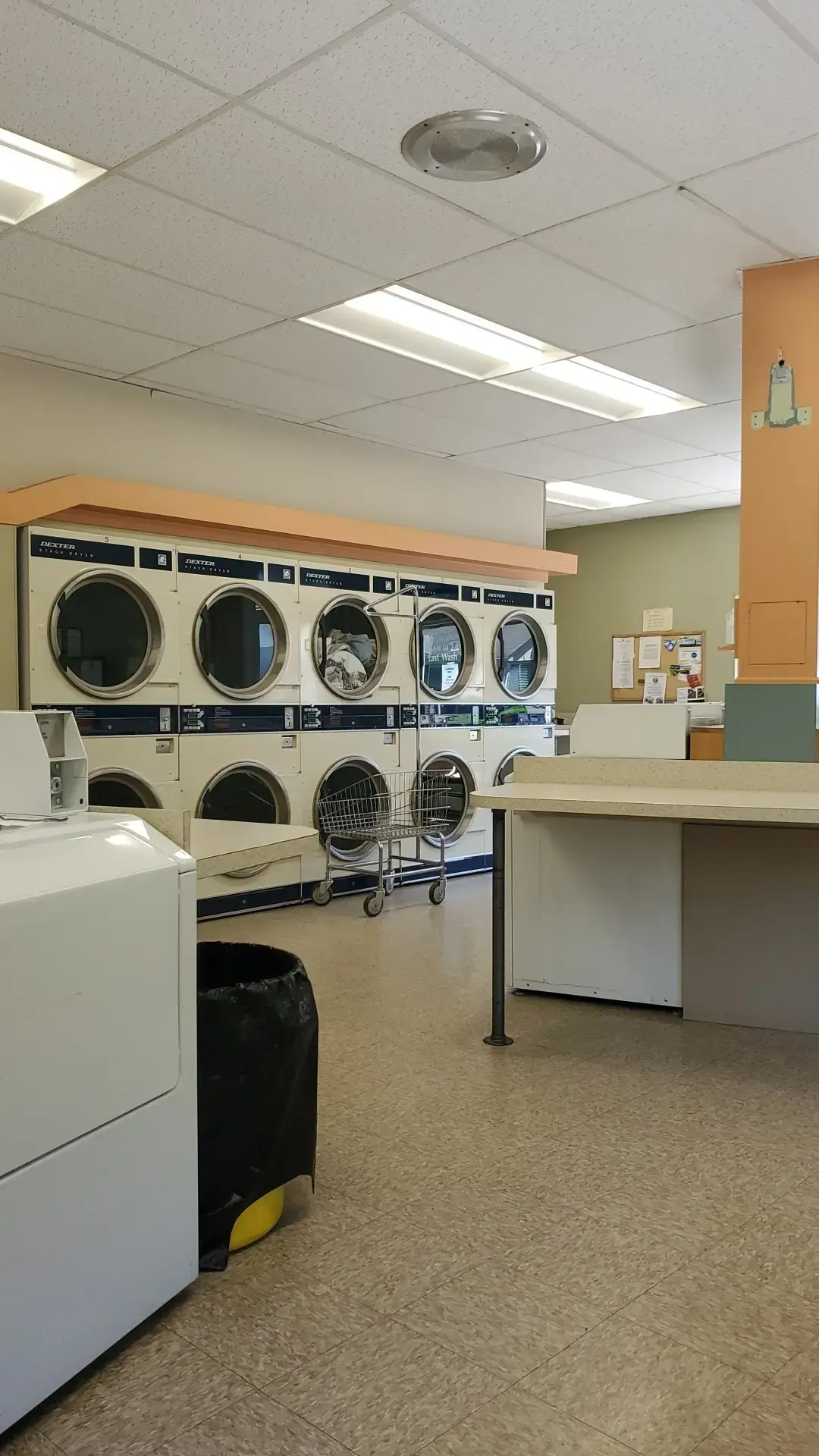 Topton Laundromat thumbnail 16