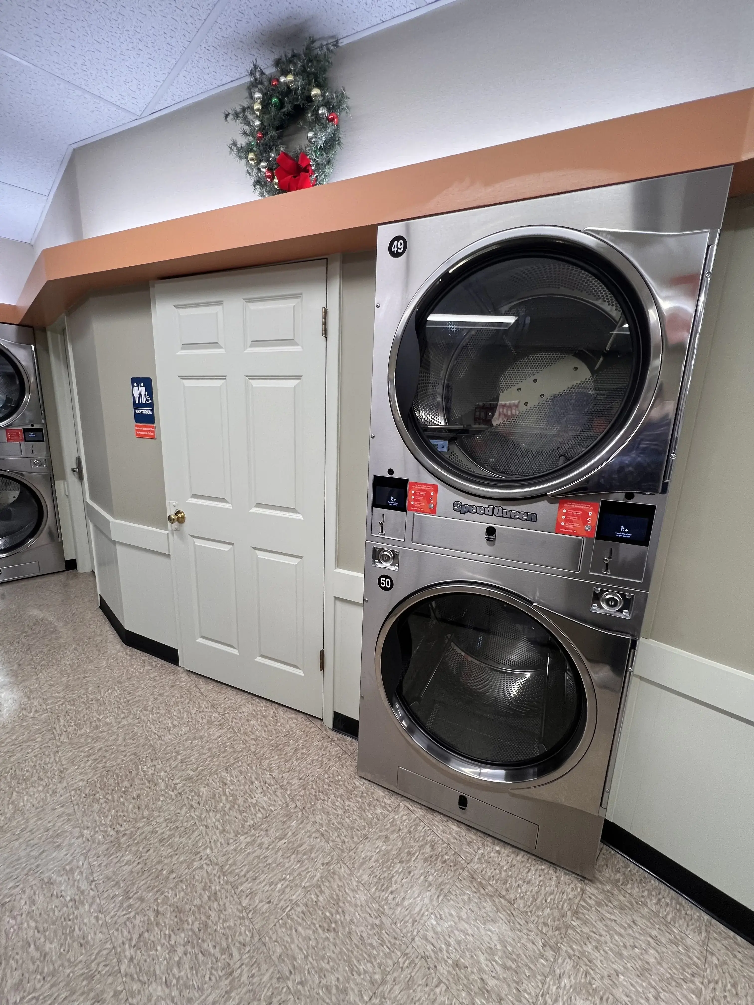 Topton Laundromat - Image 10