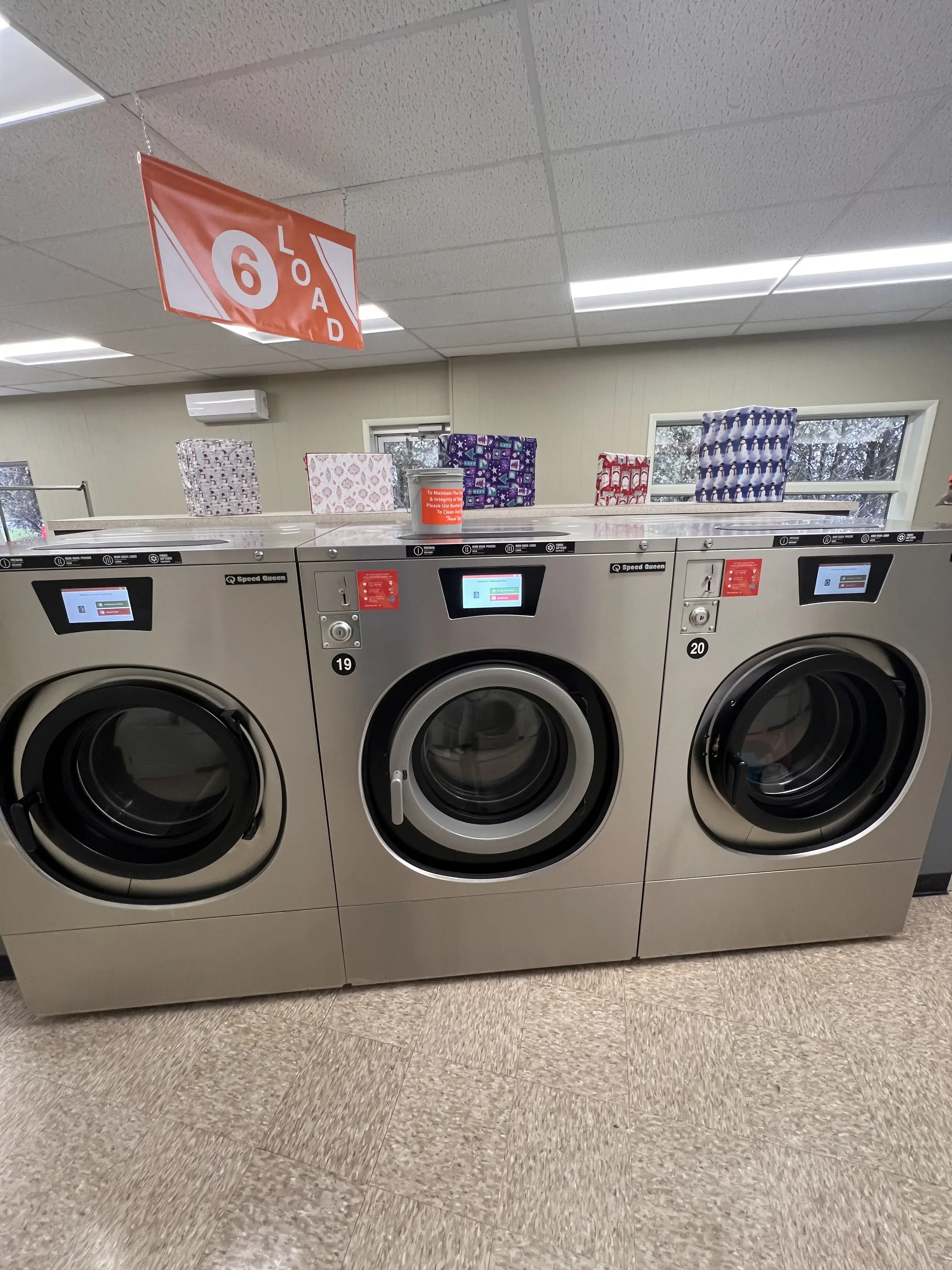 Topton Laundromat - Image 15