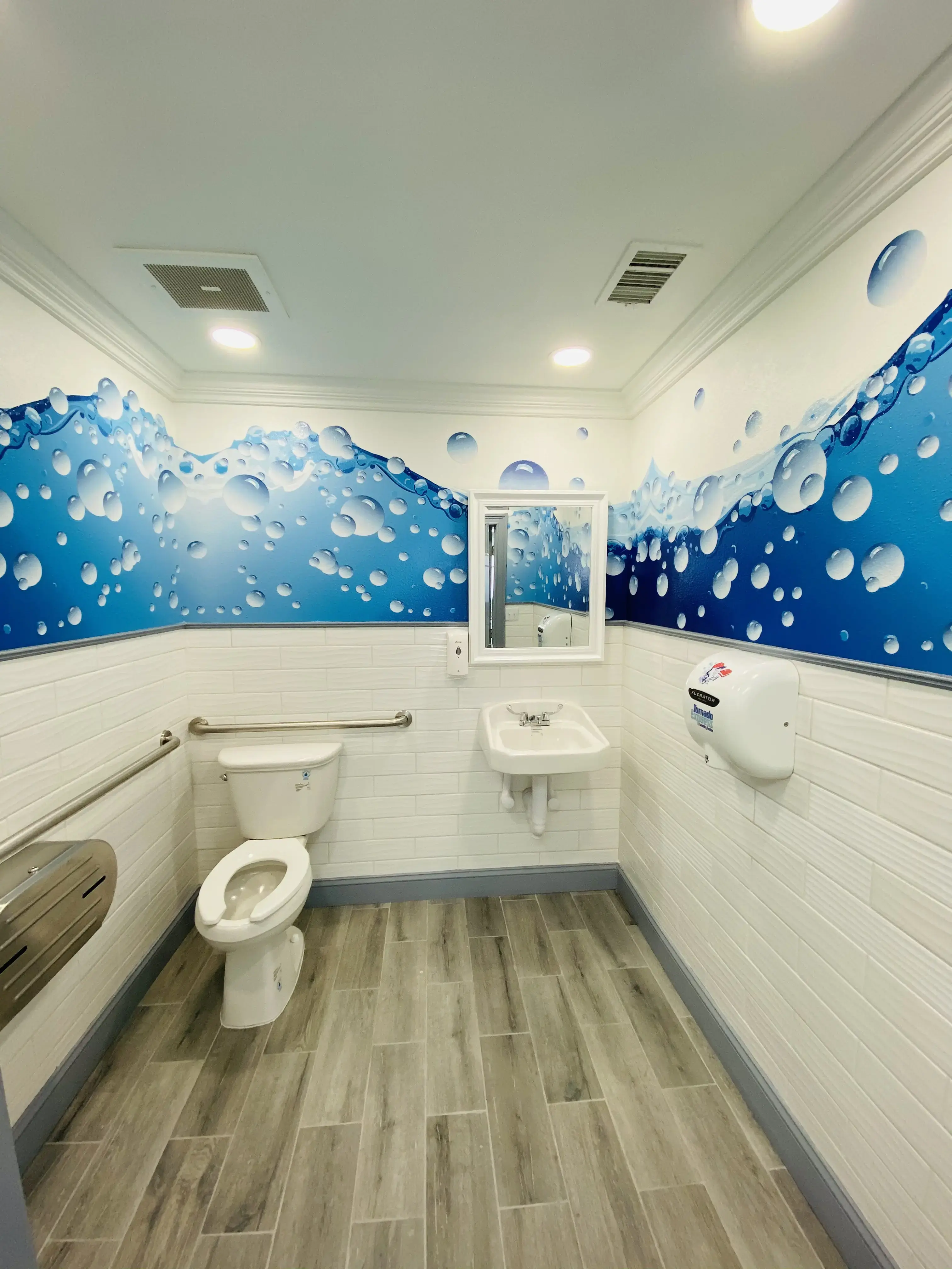 Tornado Express Laundry Dallas - Image 4