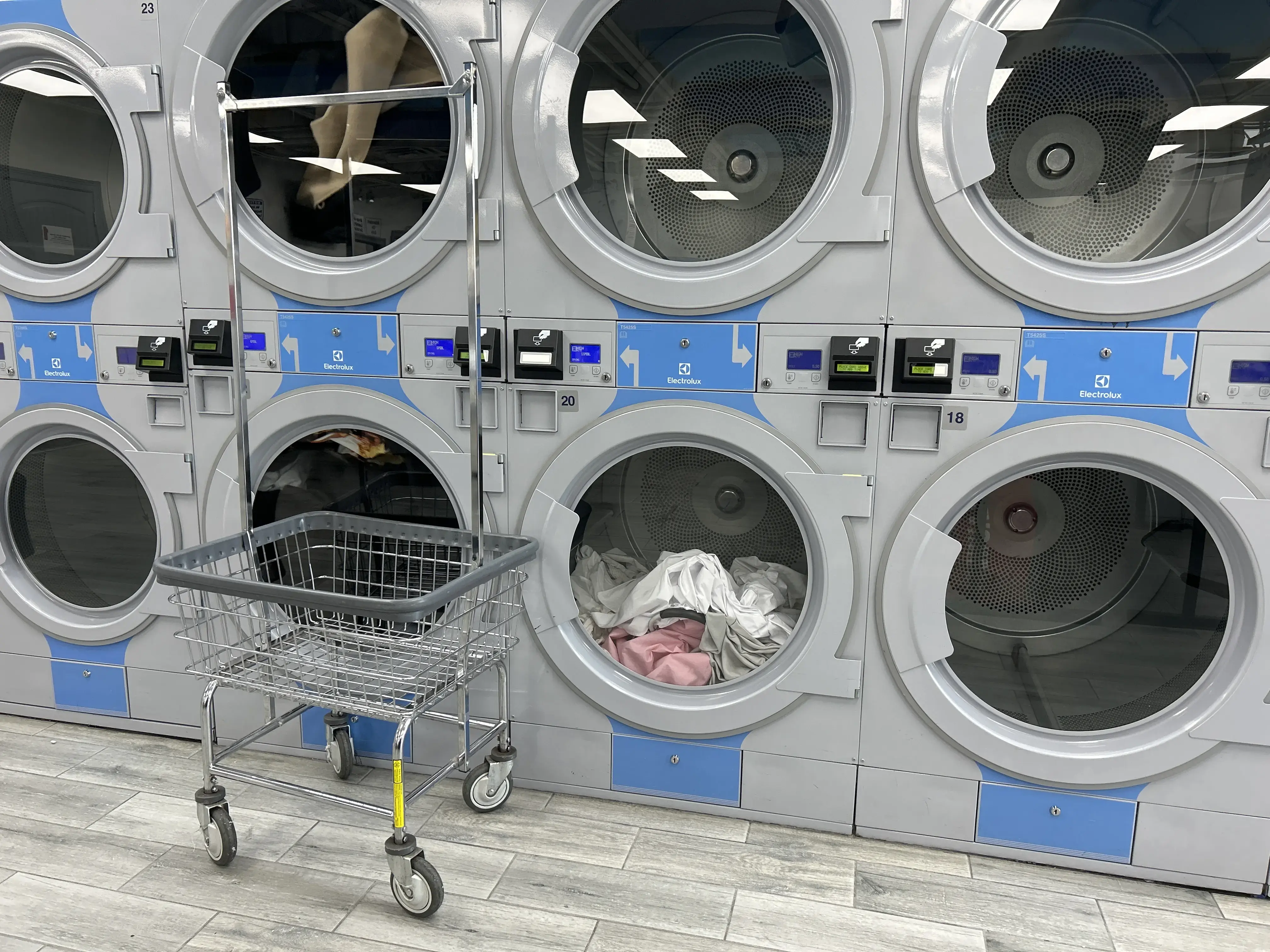 Tornado Express Laundry Dallas - Image 1