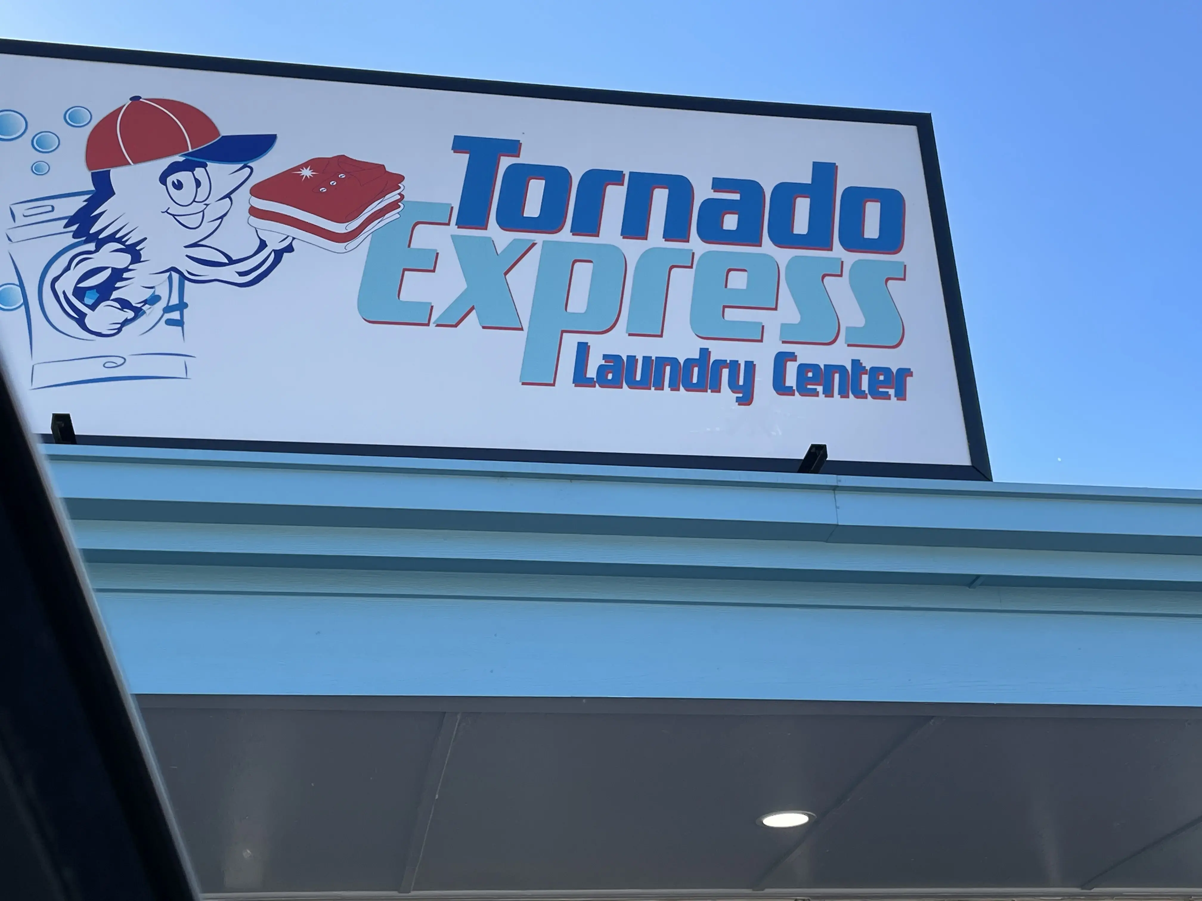 Tornado Express Laundry Irving - Image 2