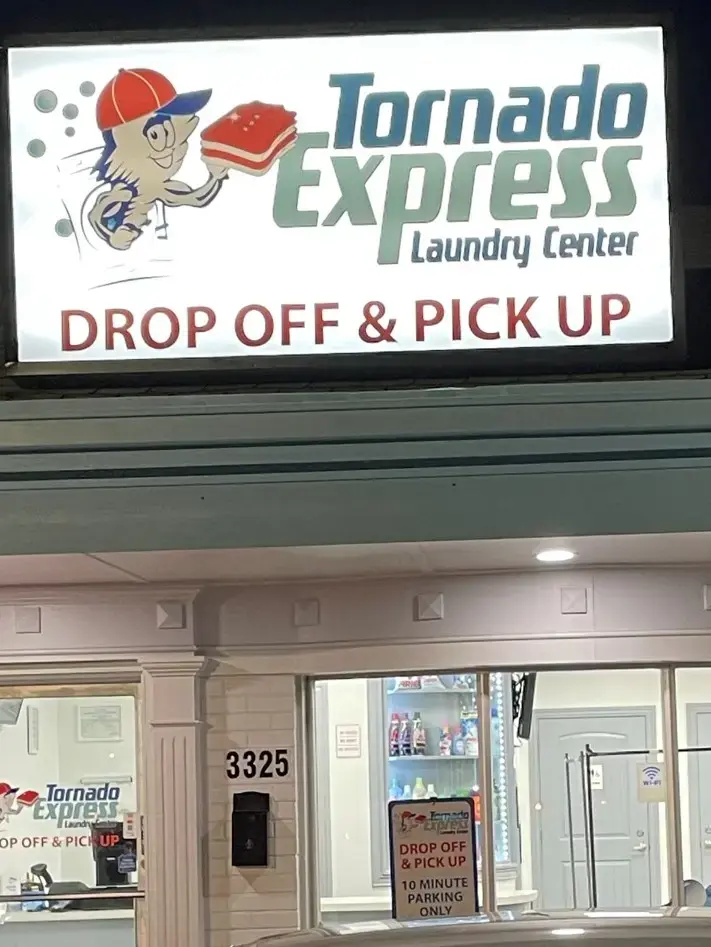 Tornado Express Laundry Irving - Image 17