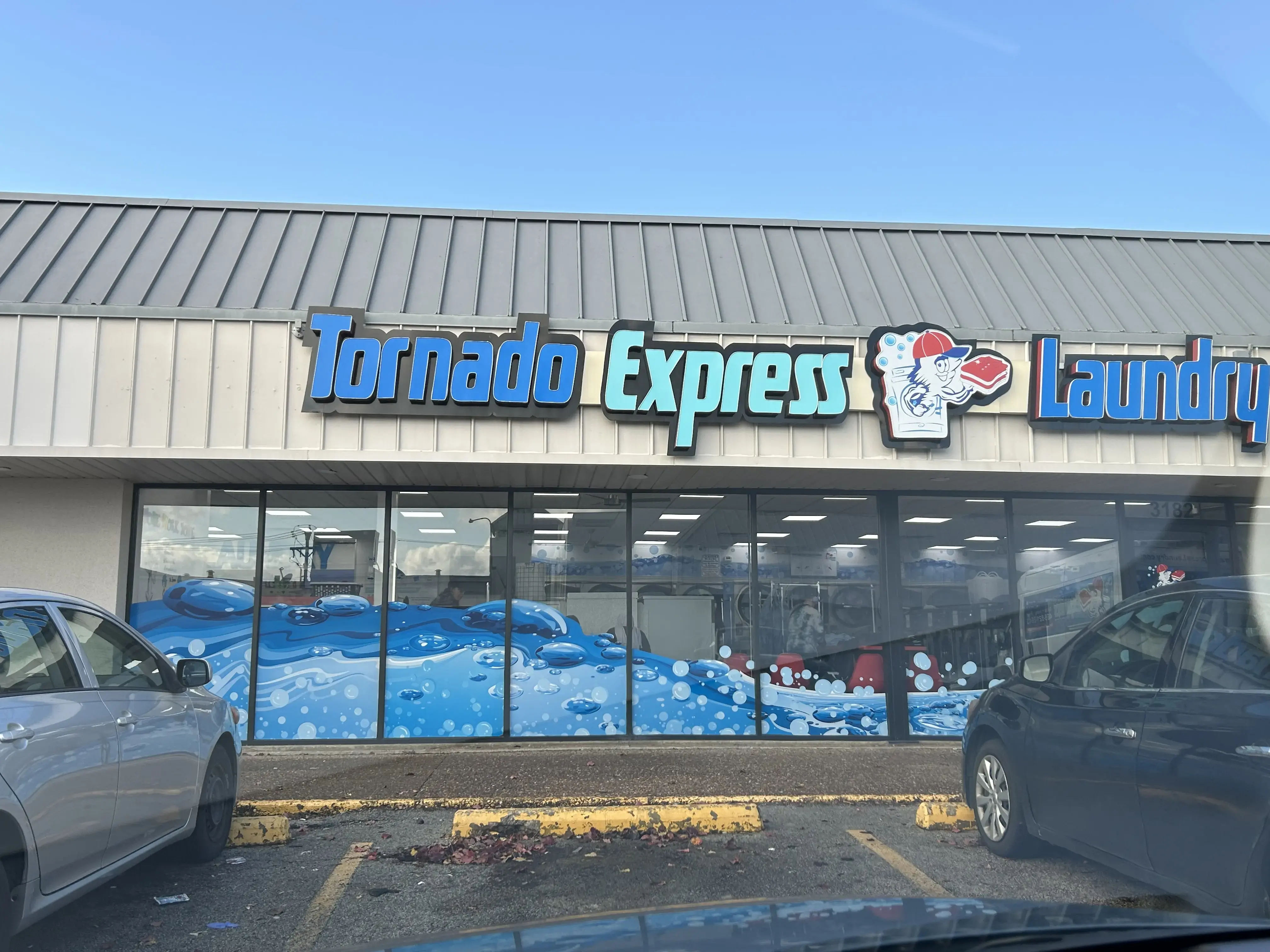 Tornado Express Laundry Plano thumbnail 2