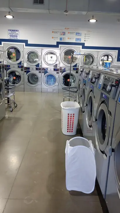 Tornado Laundromat - Image 20