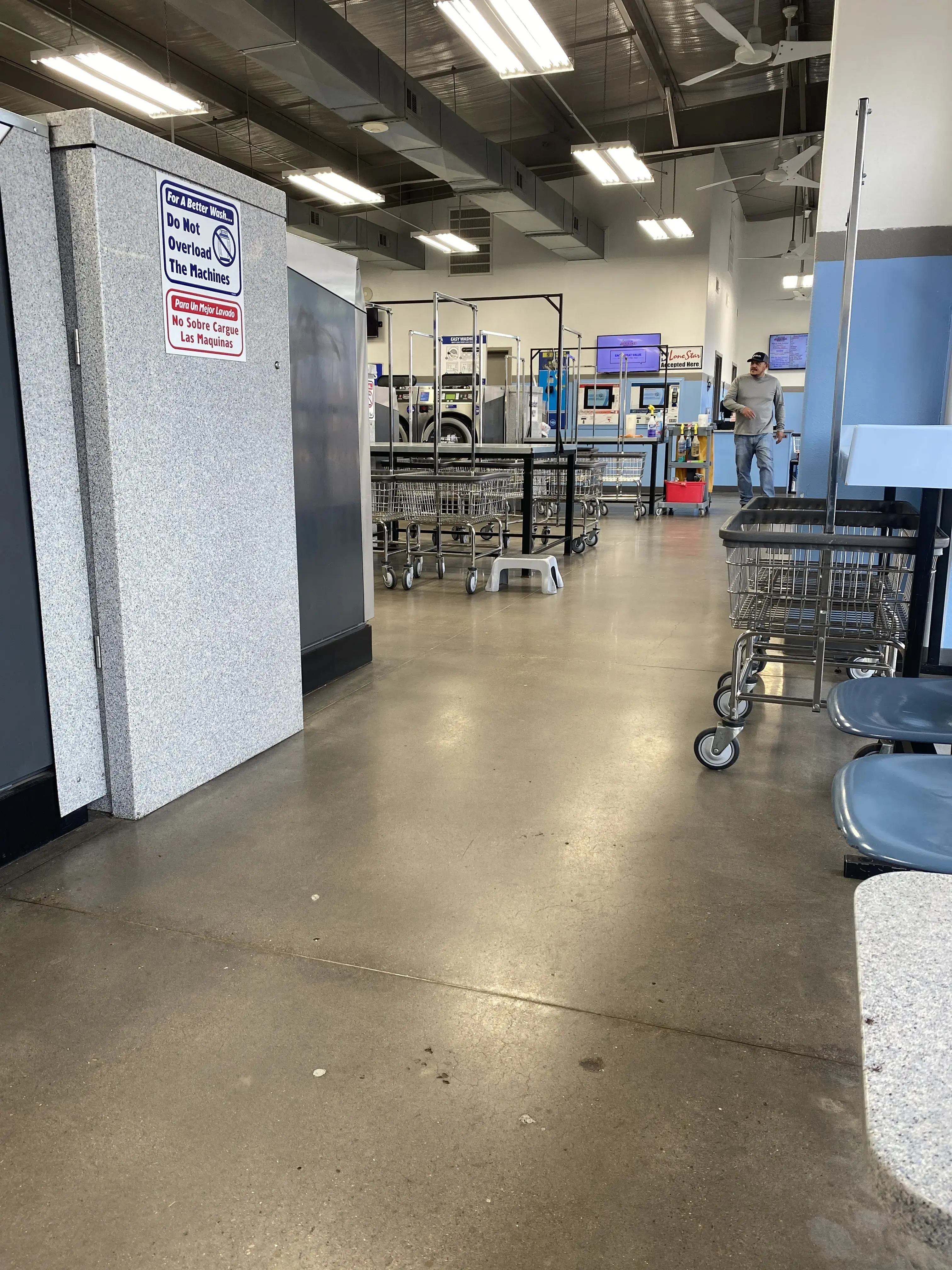 Tornado Laundromat thumbnail 5