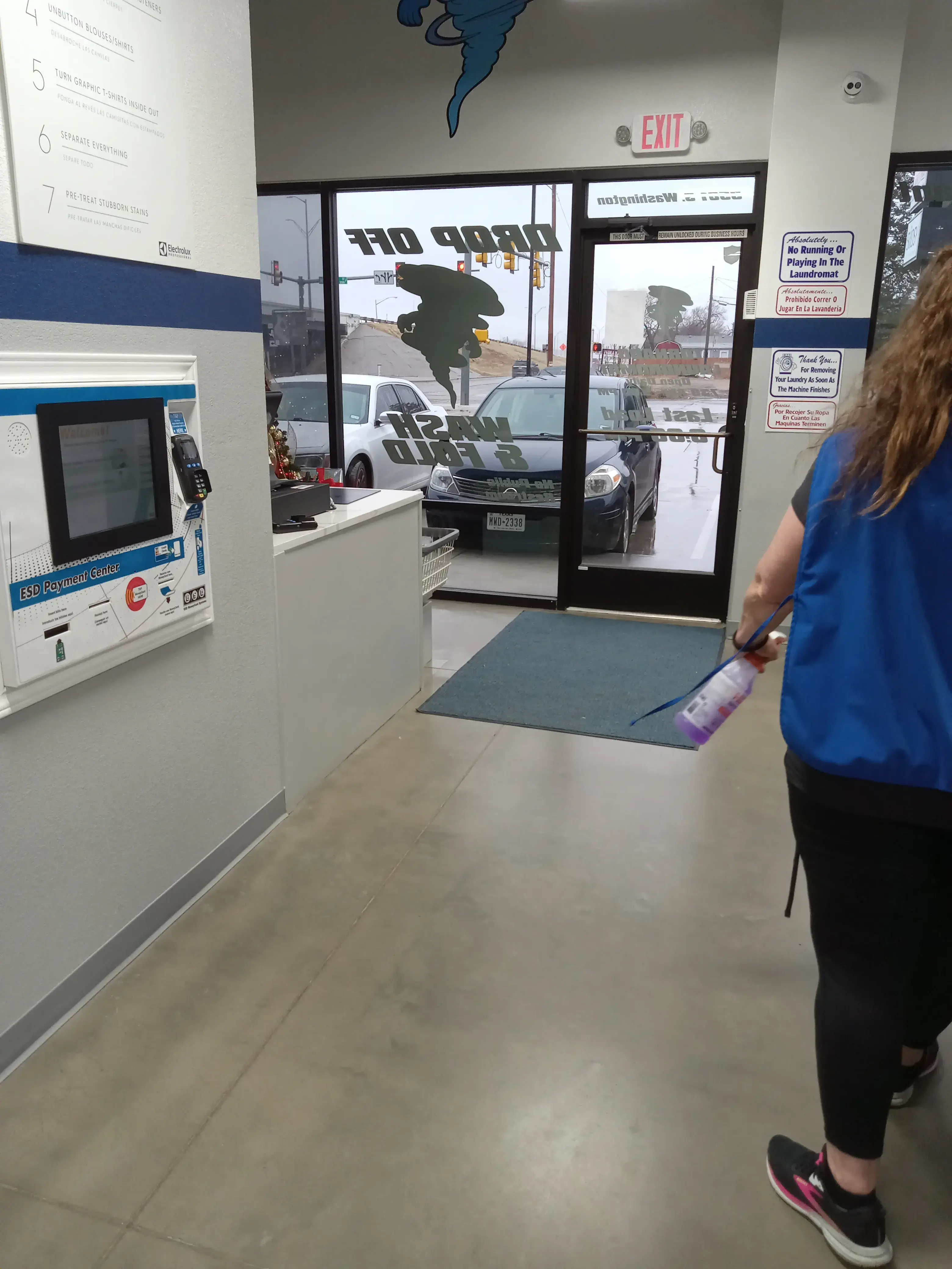 Tornado Laundromat - Image 7