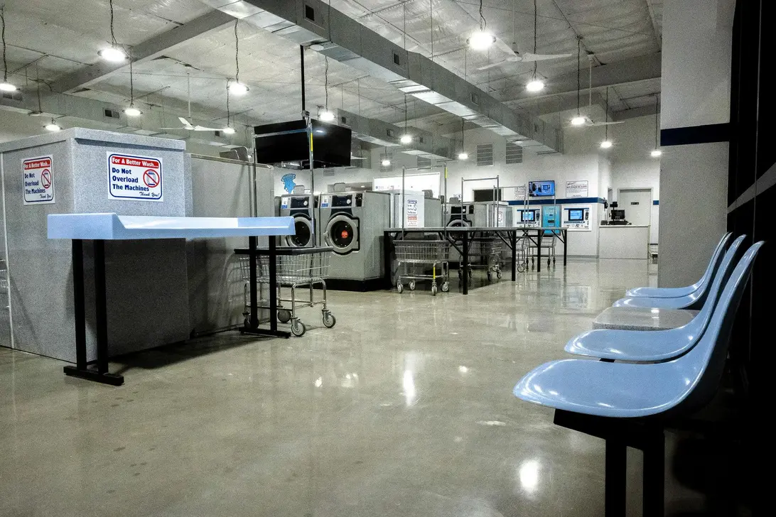 Tornado Laundromat - Image 8