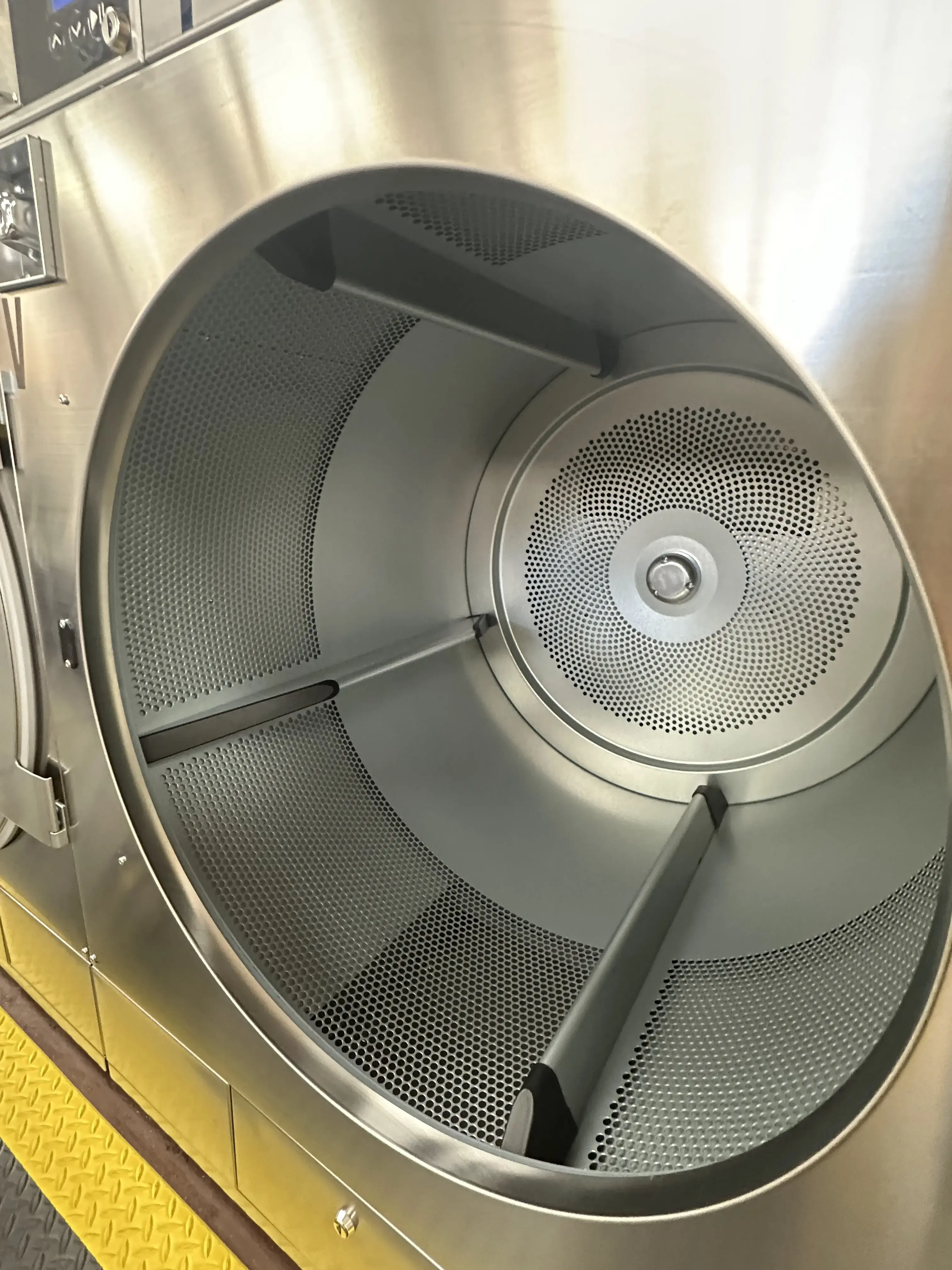 Toss N Turn Laundry - Image 7