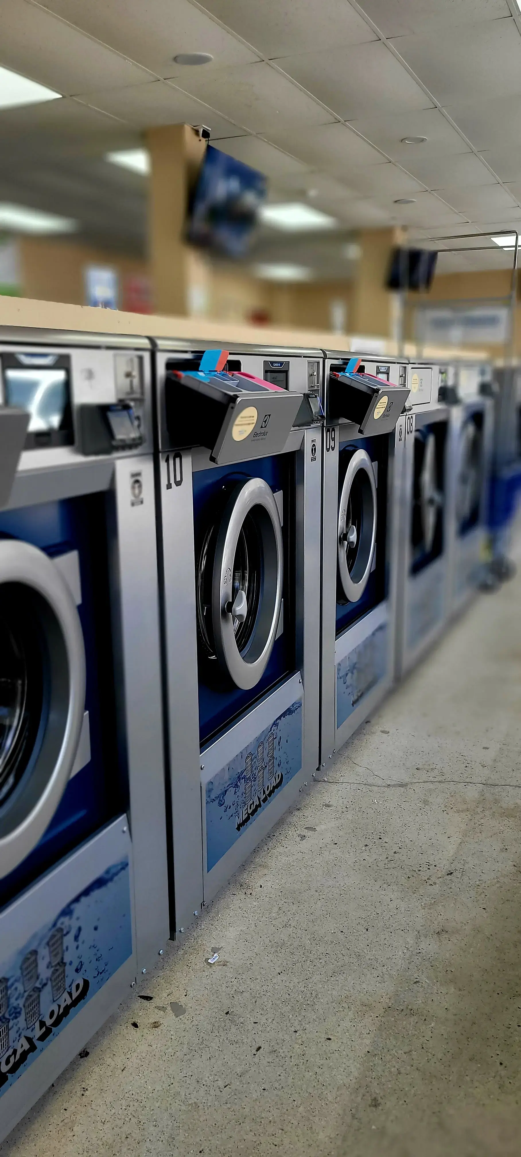 Toss N Turn Laundry - Image 14