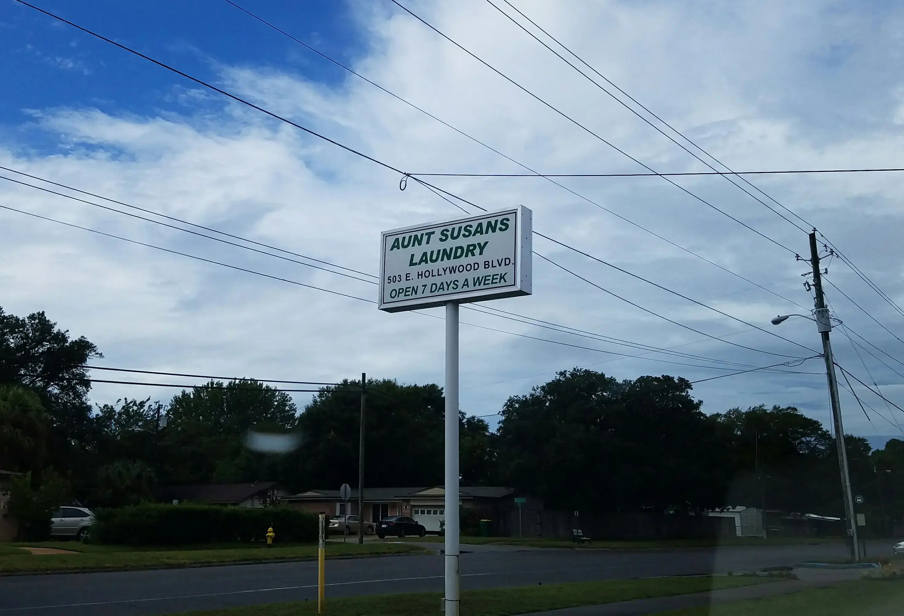 Total Laundry Services of Mary Esther - Image 7