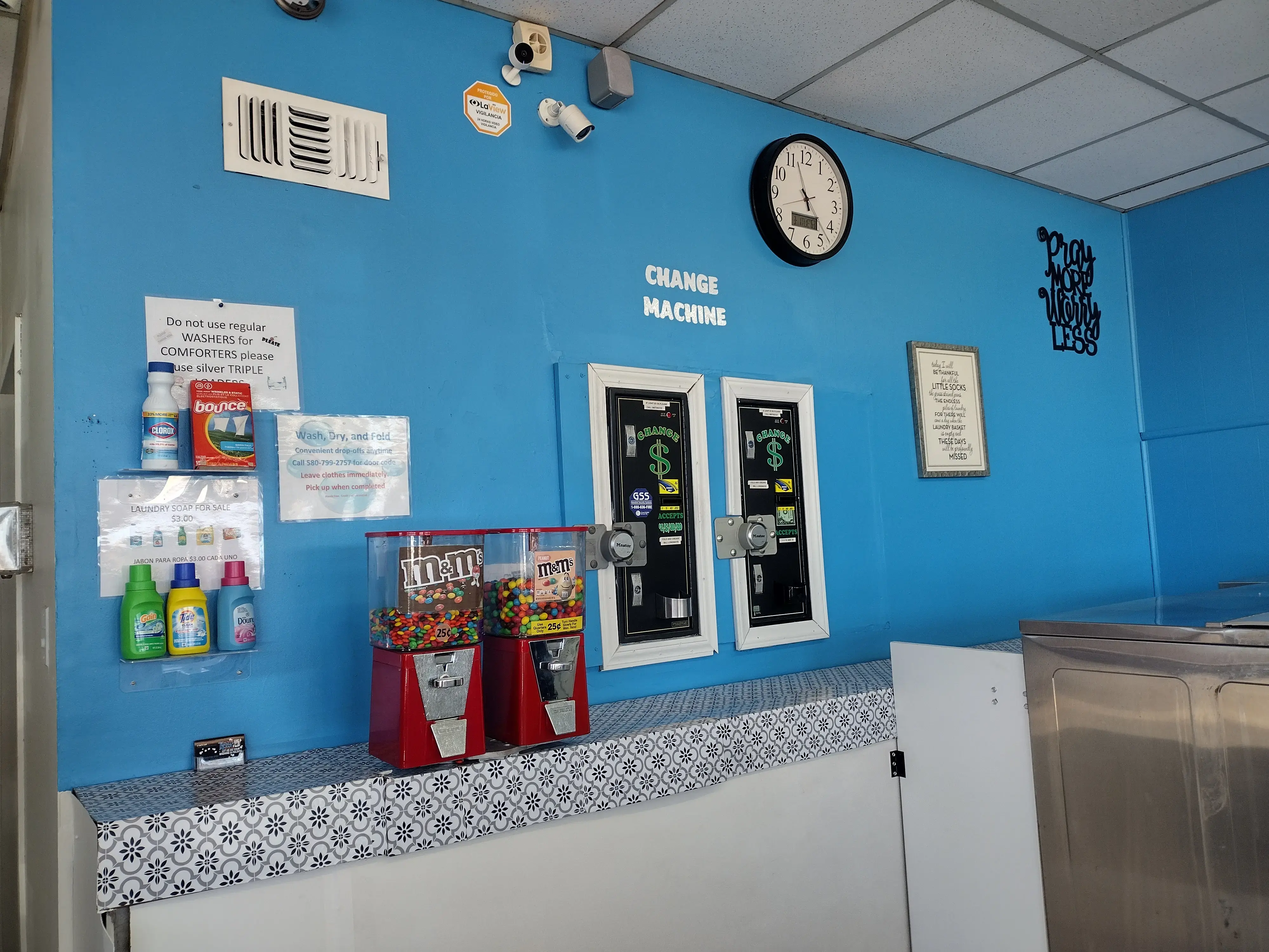 Totally Klean Laundromat - Image 12