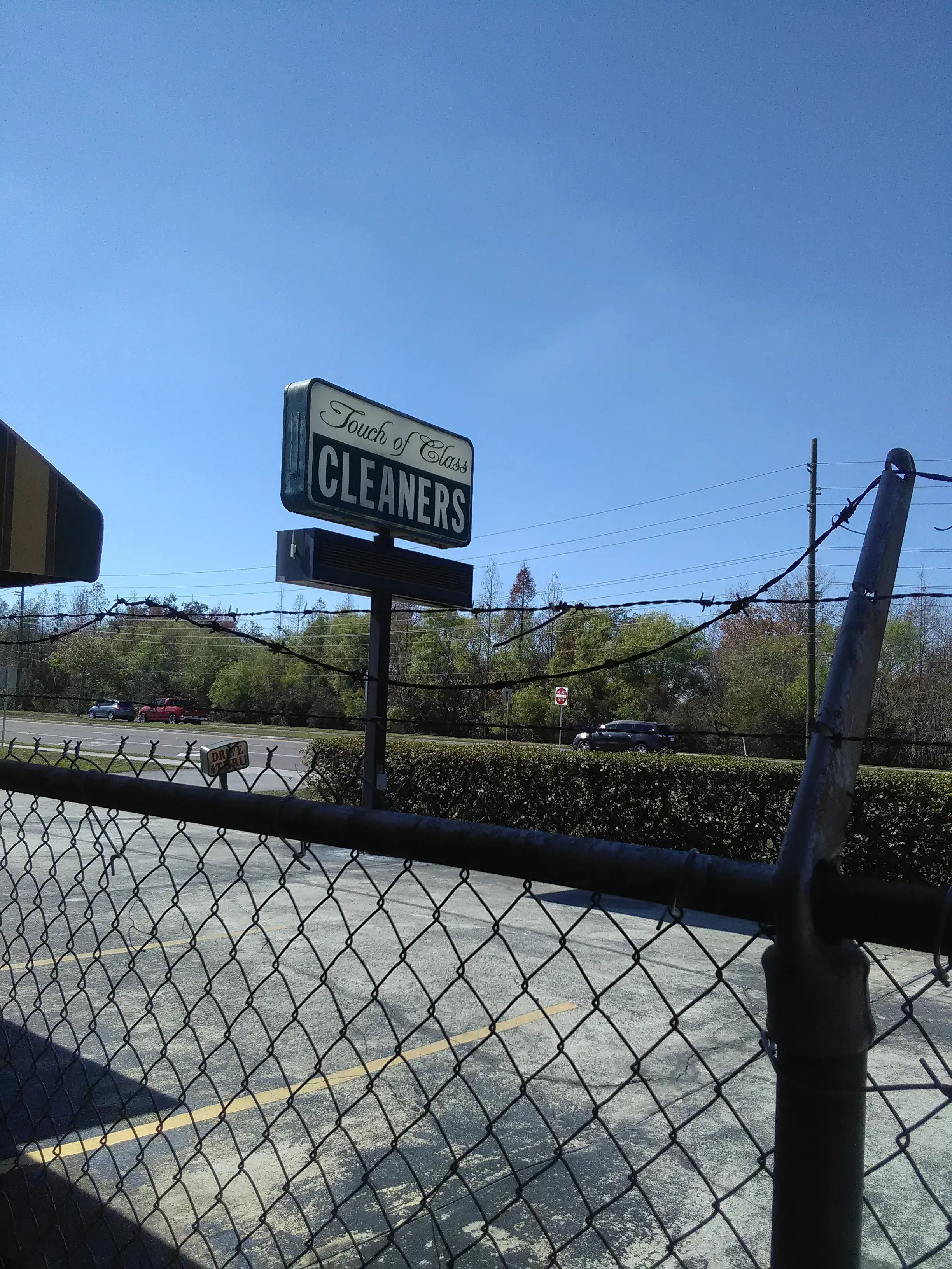 Touch of Class Dry Cleaners thumbnail 7