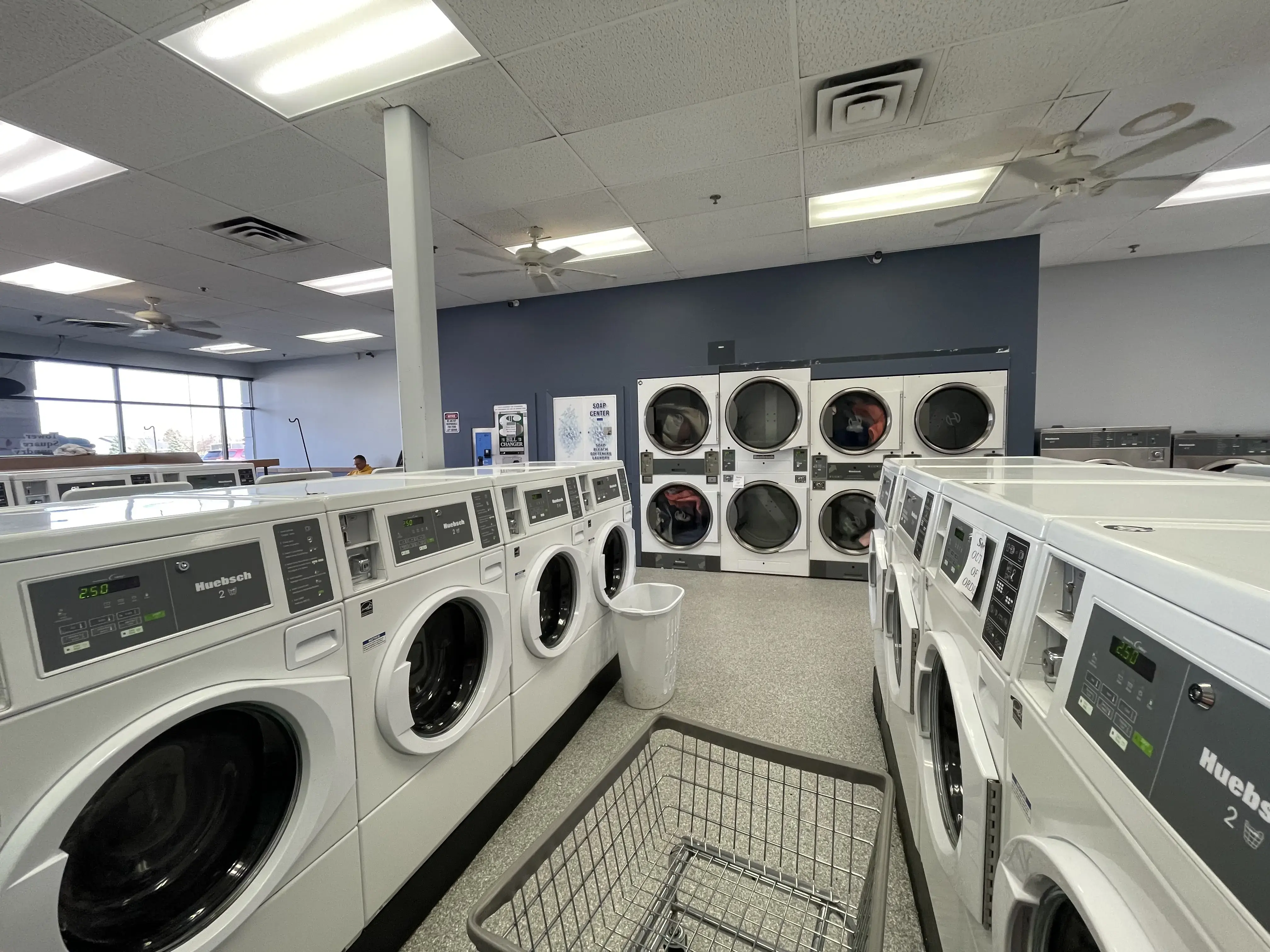 Tower Square Laundry - Image 2