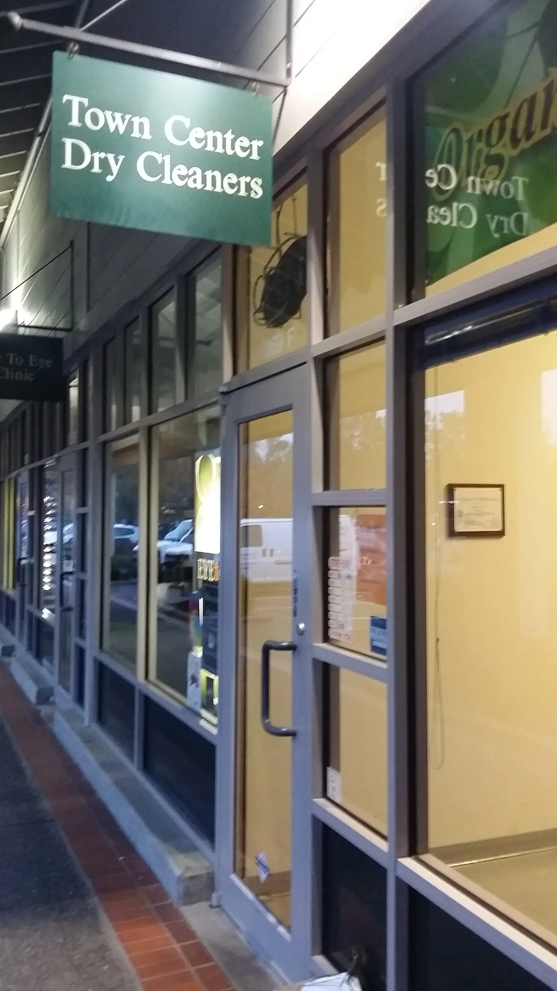 Town Center Dry Cleaners thumbnail 8