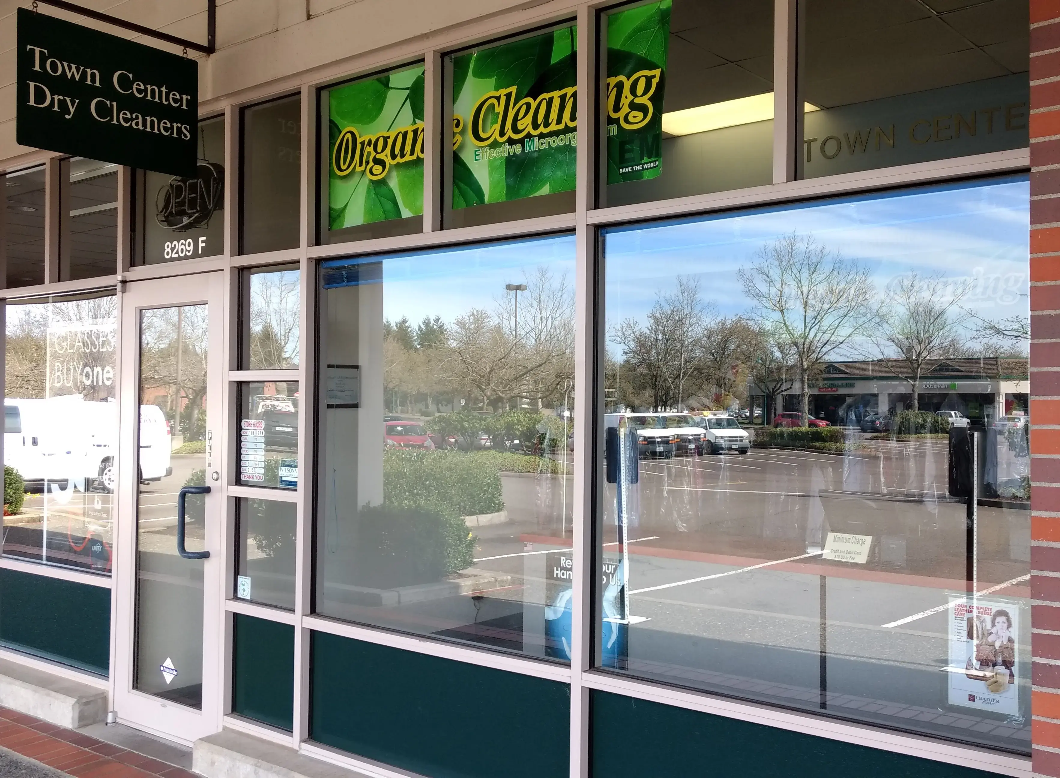 Town Center Dry Cleaners thumbnail 3