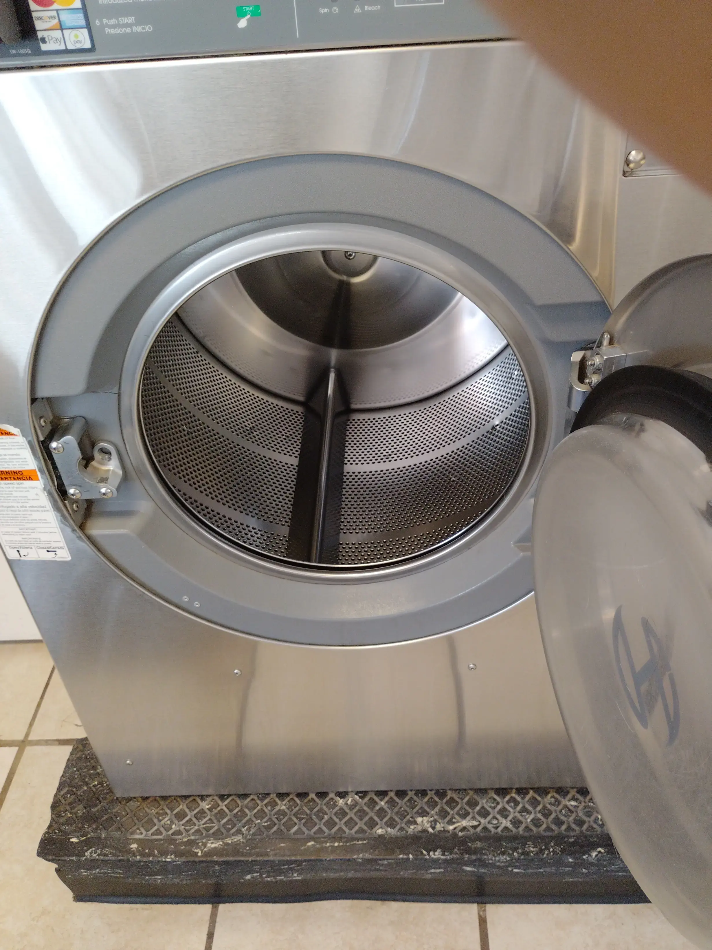 Town Center Laundromat thumbnail 11