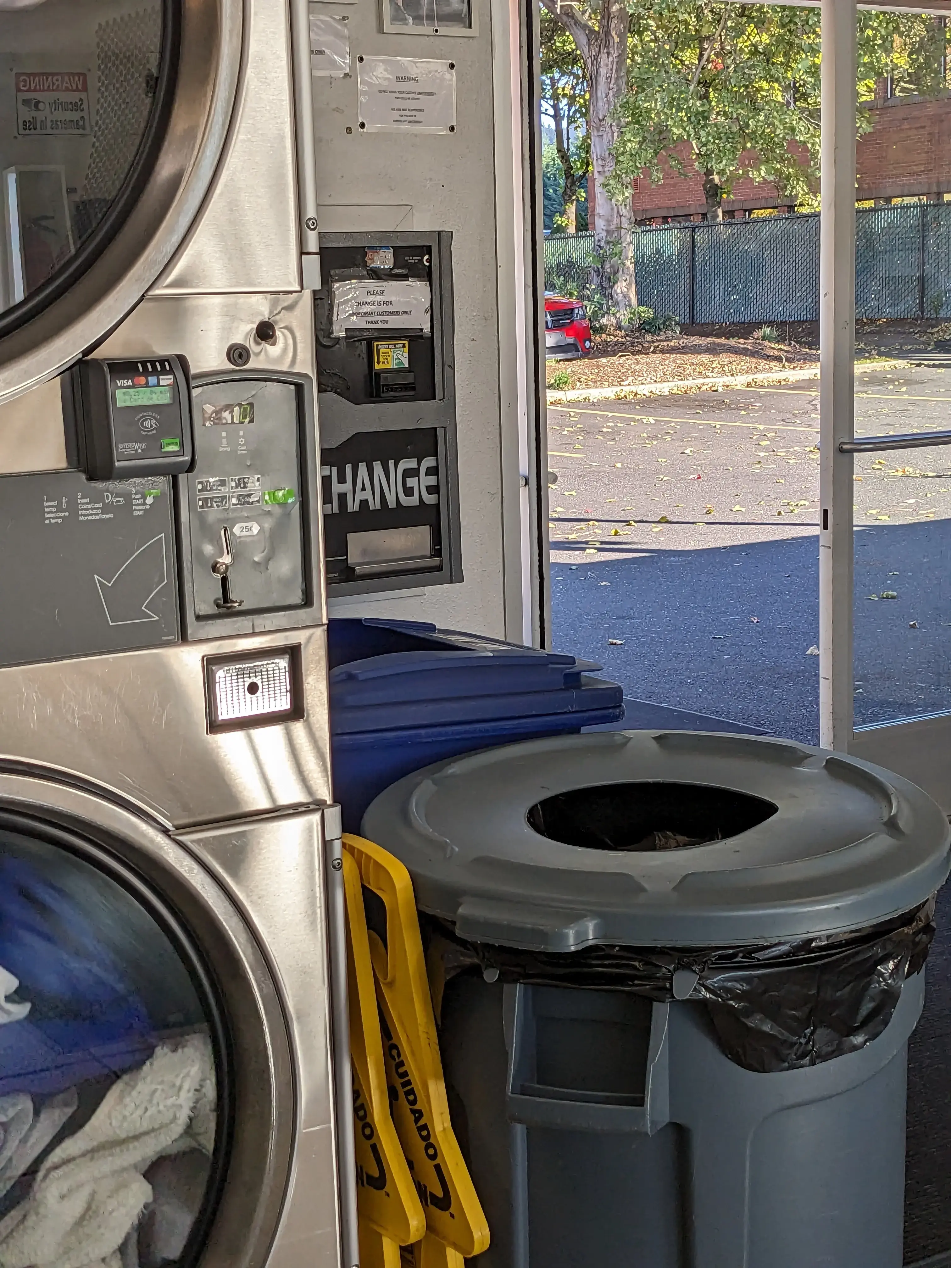 Town Center Laundromat thumbnail 8