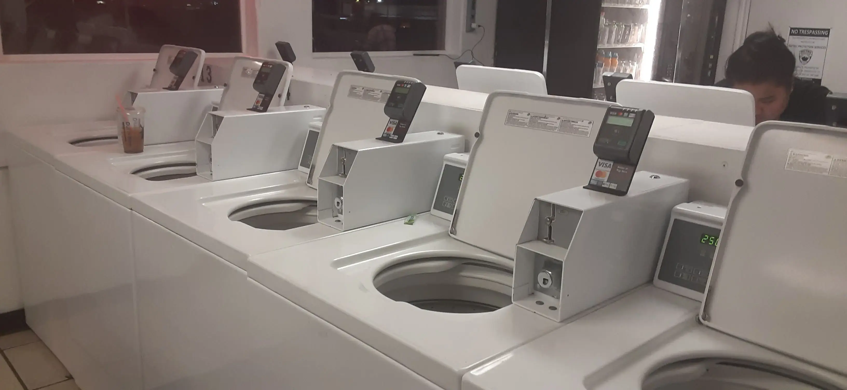 Town Center Laundromat thumbnail 19