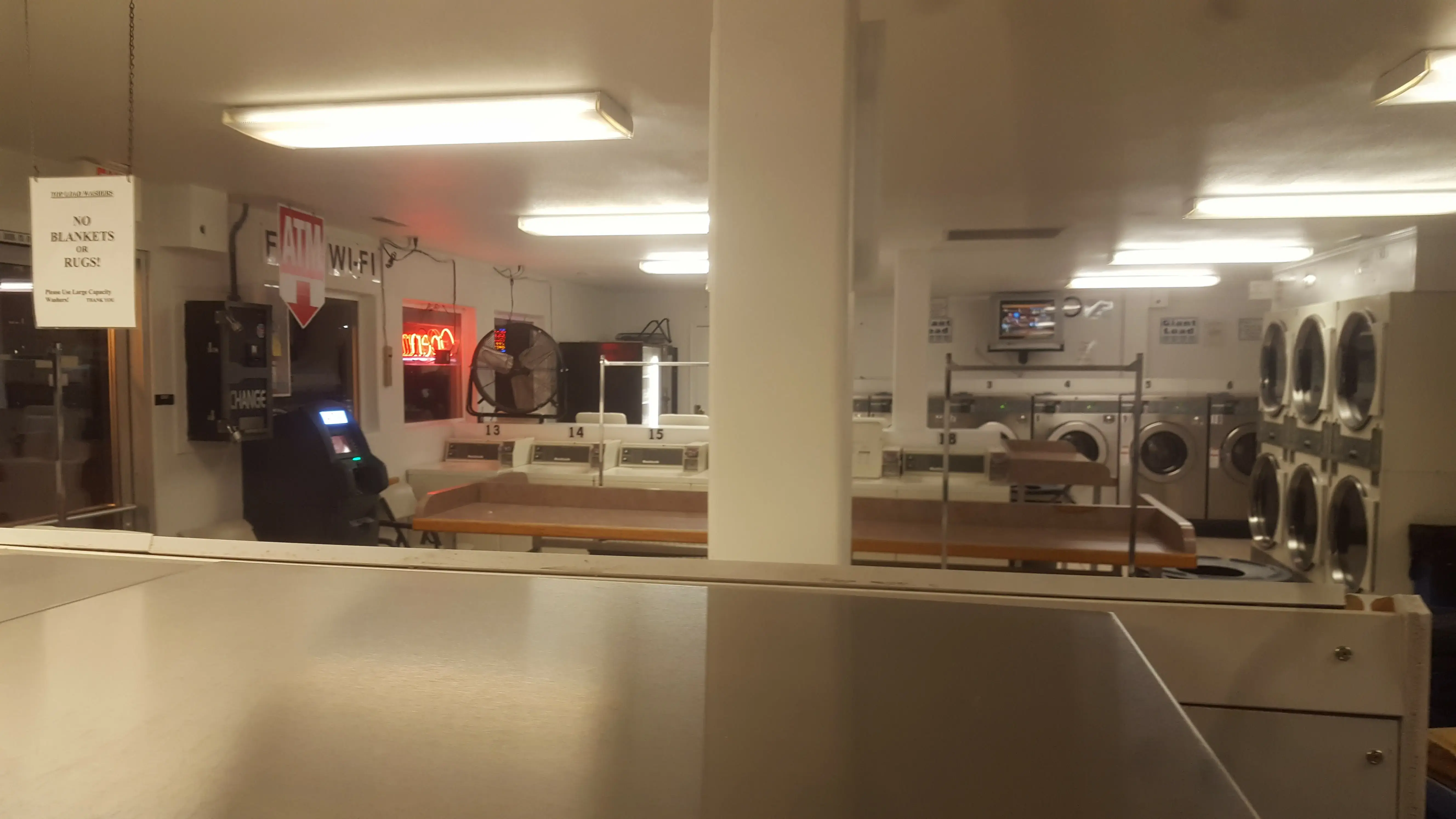 Town Center Laundromat thumbnail 10