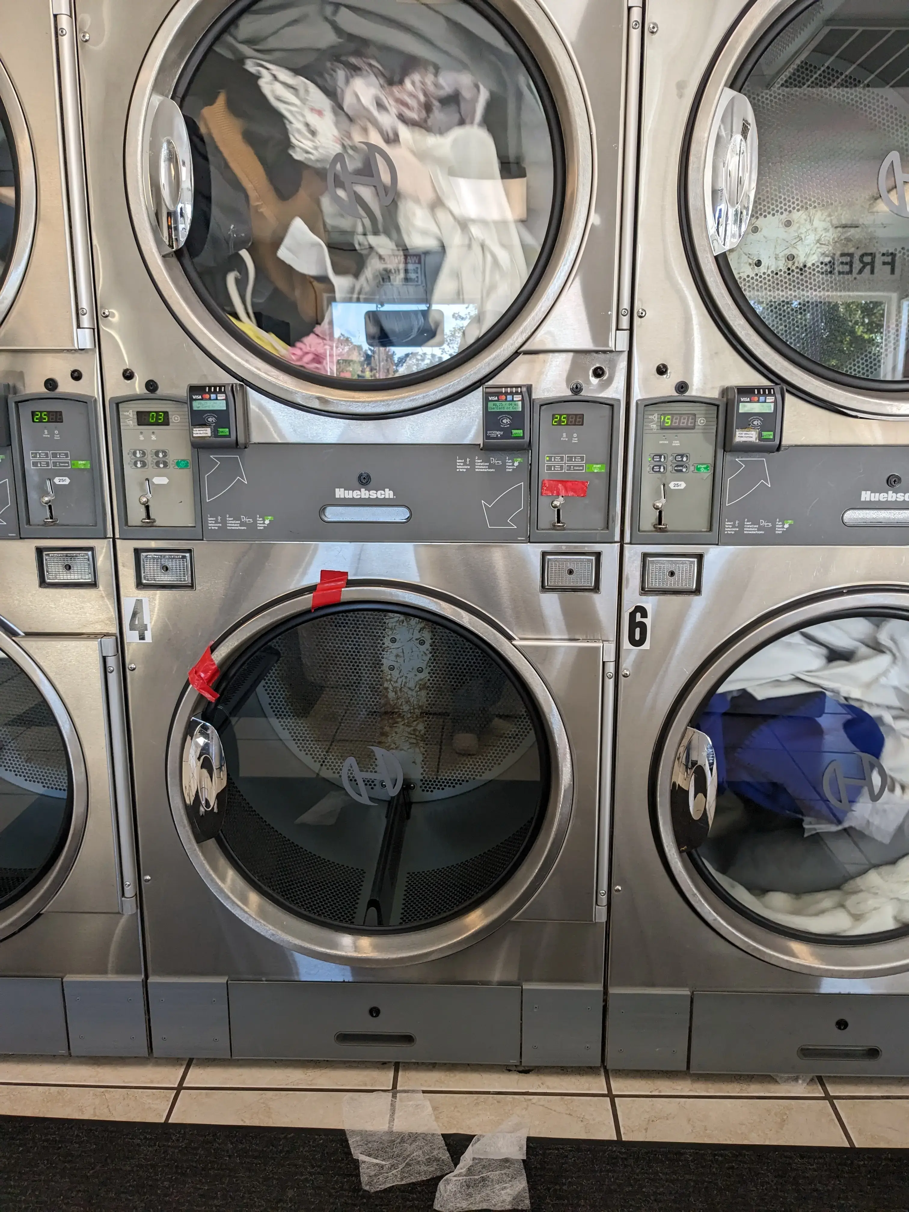 Town Center Laundromat - Image 6