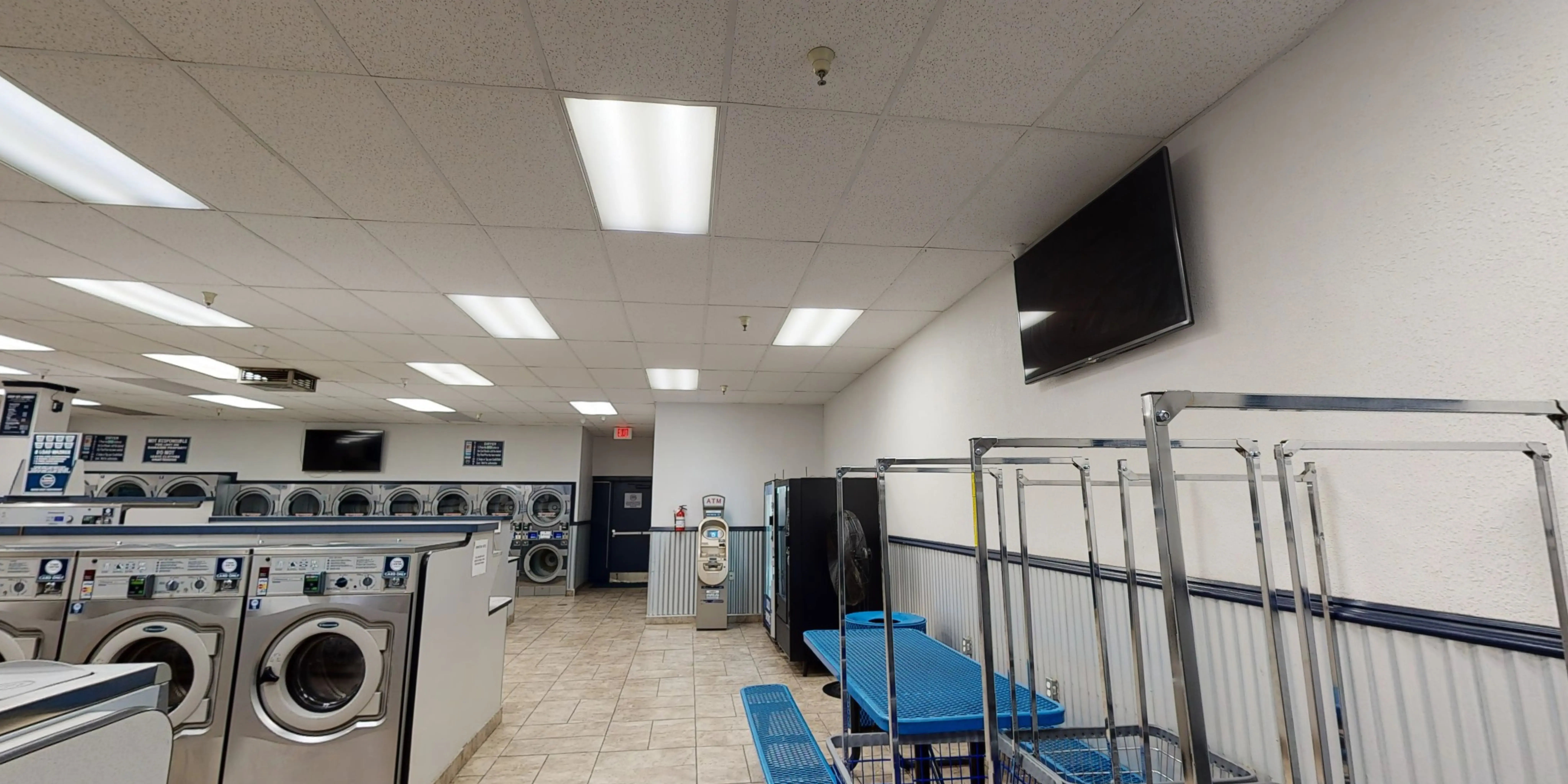 Town Center Laundromat thumbnail 14