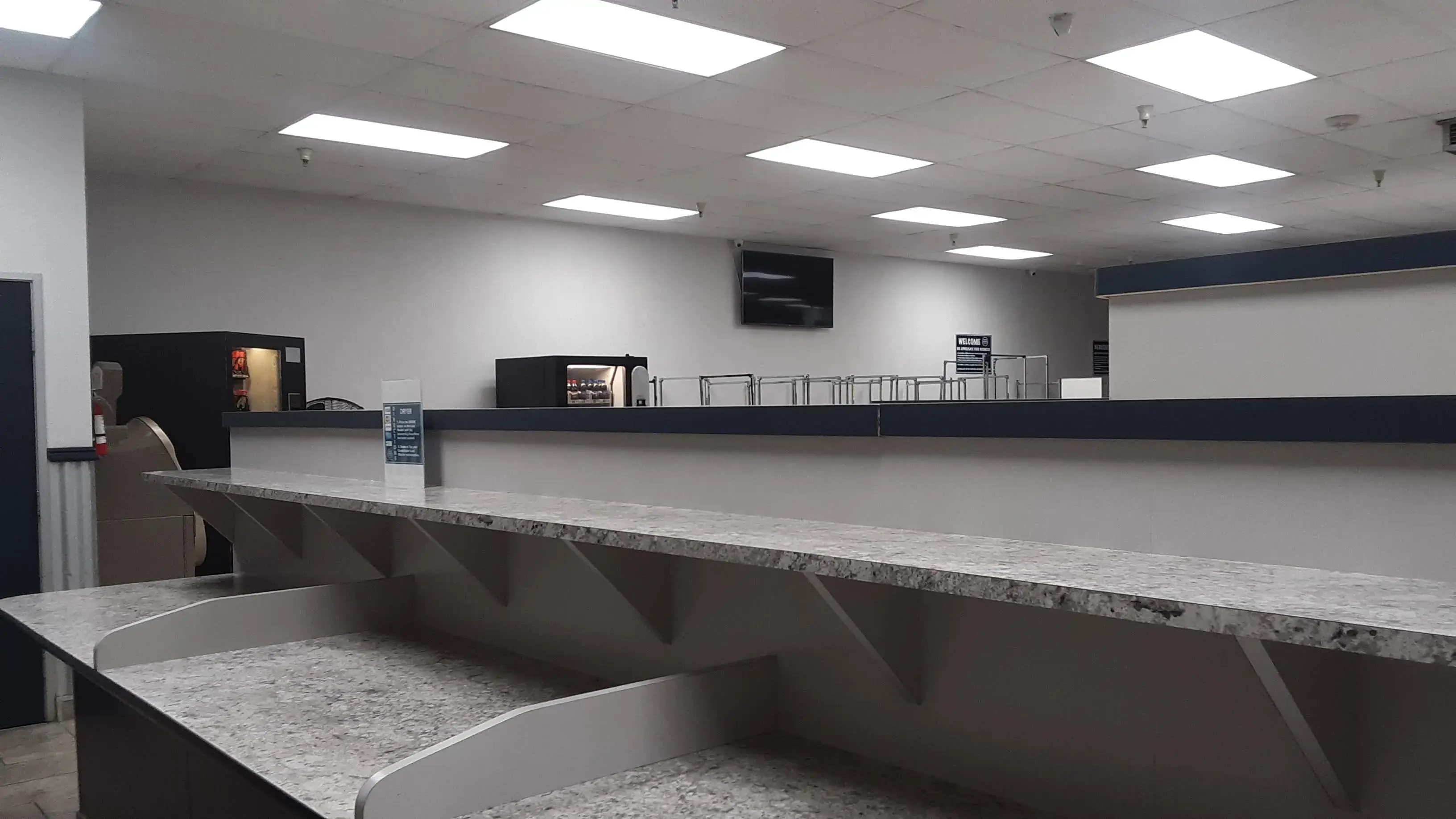 Town Center Laundromat thumbnail 11