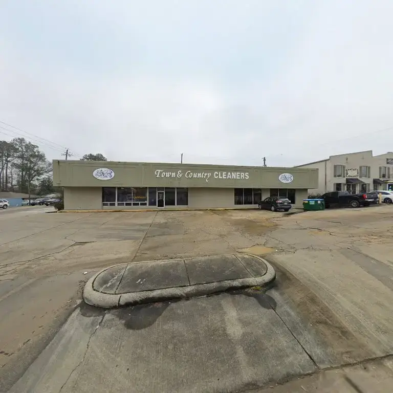 Town & Country Cleaners thumbnail 5