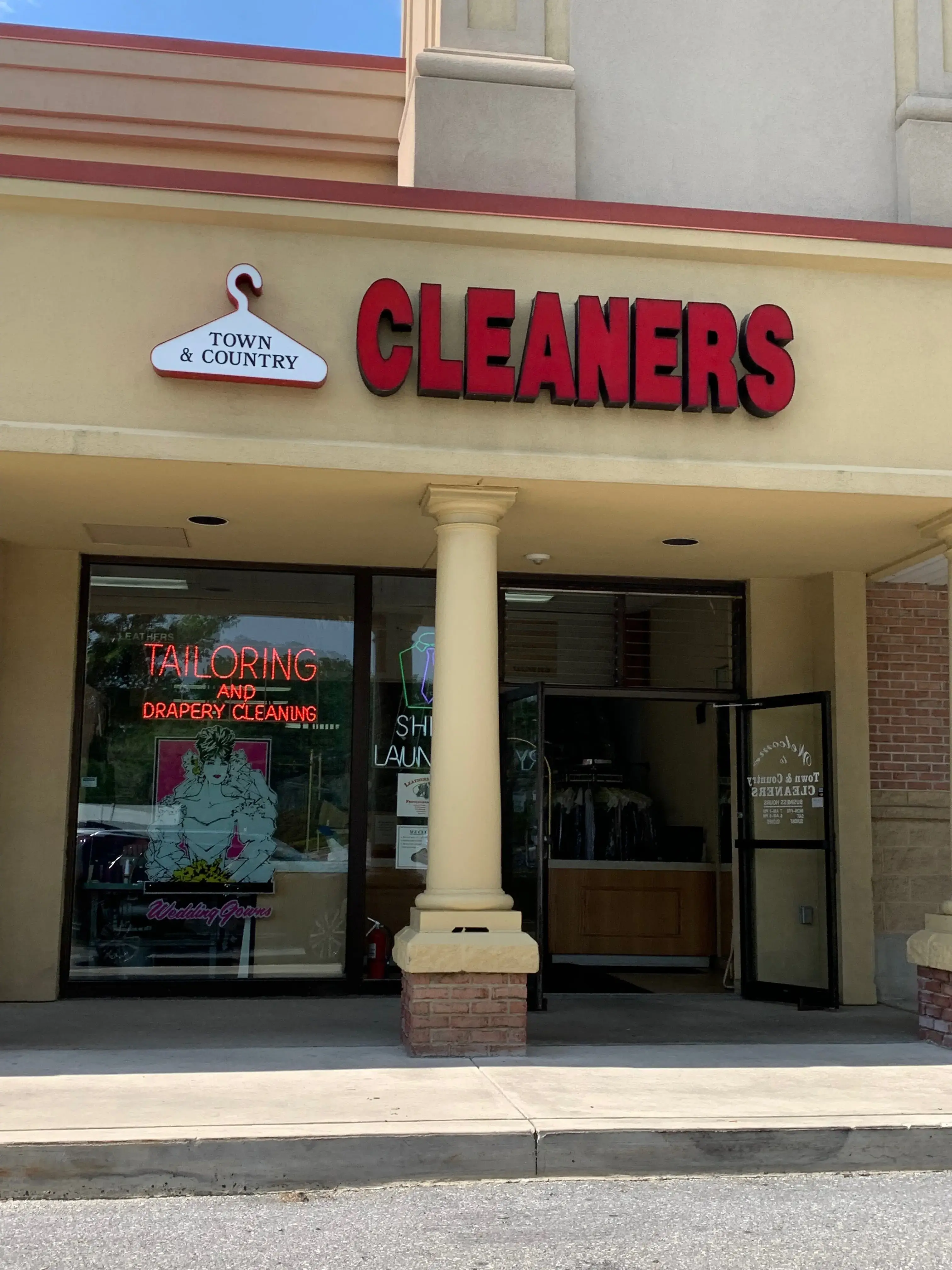 Town & Country Dry Cleaners - Image 6