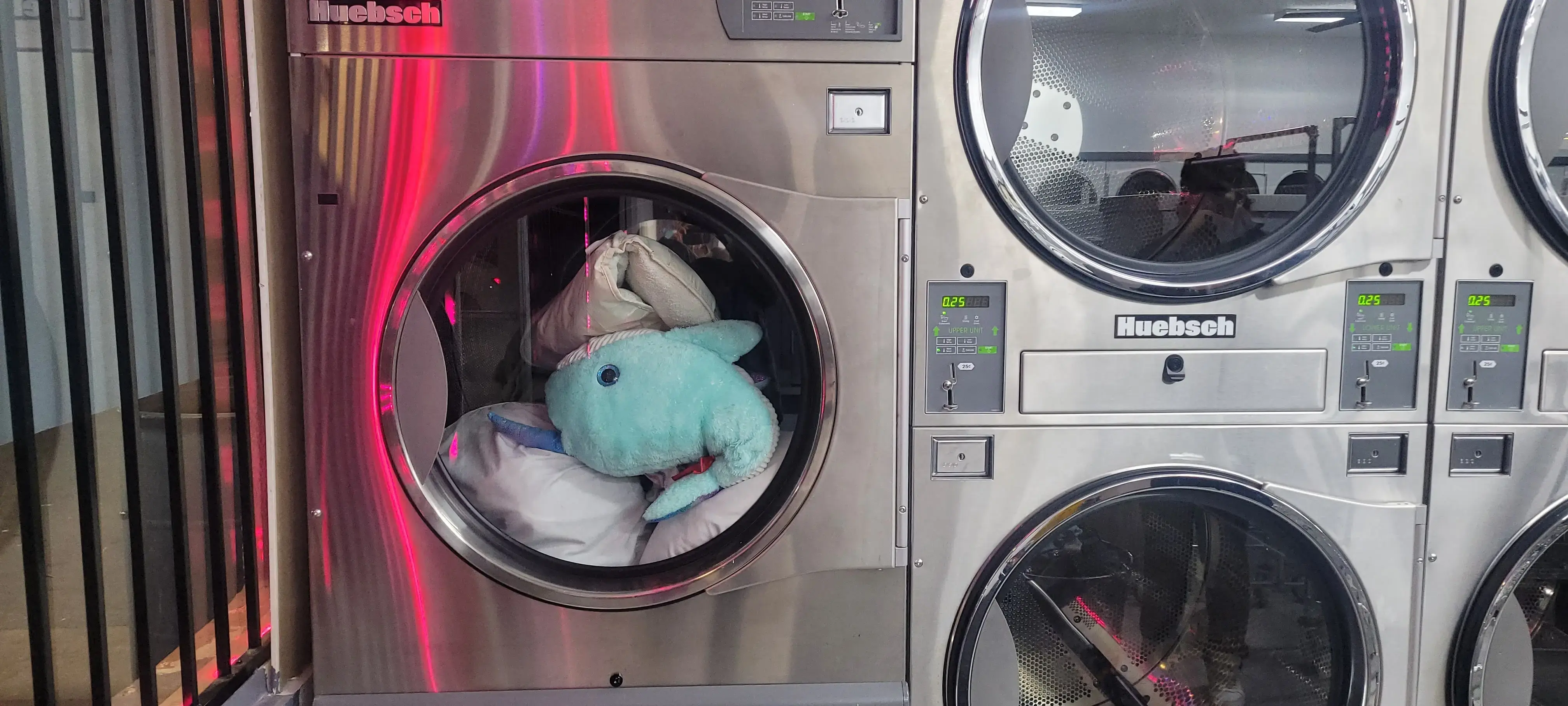Town & Country Laundromat - Image 14