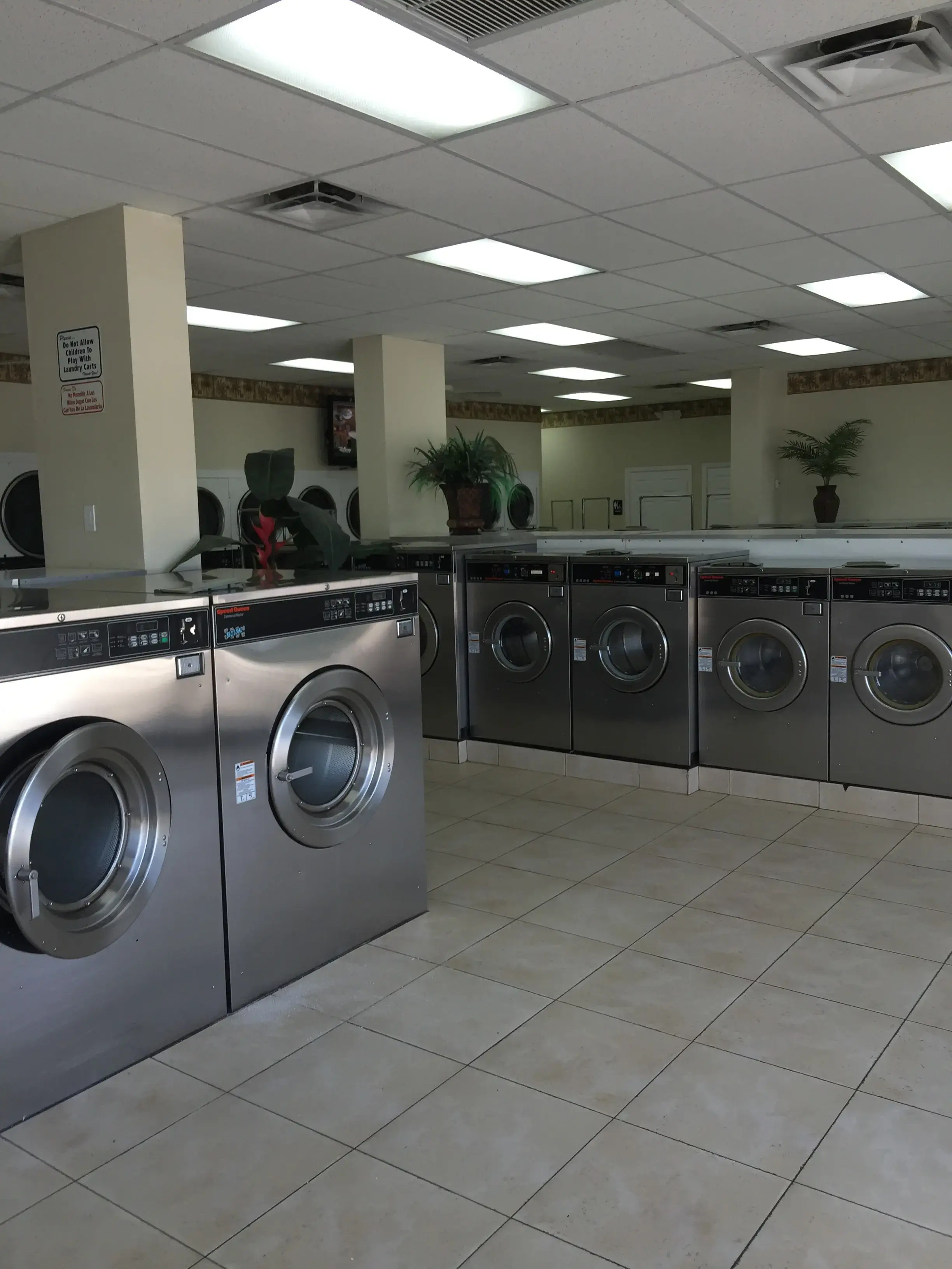 Town & Country Laundry - Image 12