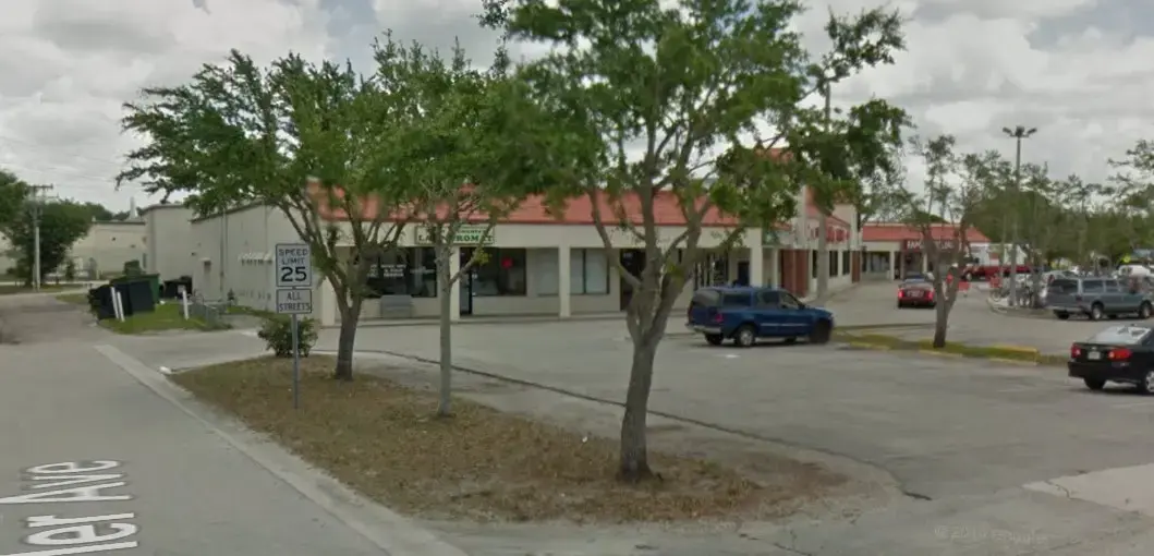 Town & Country Laundry - Image 9