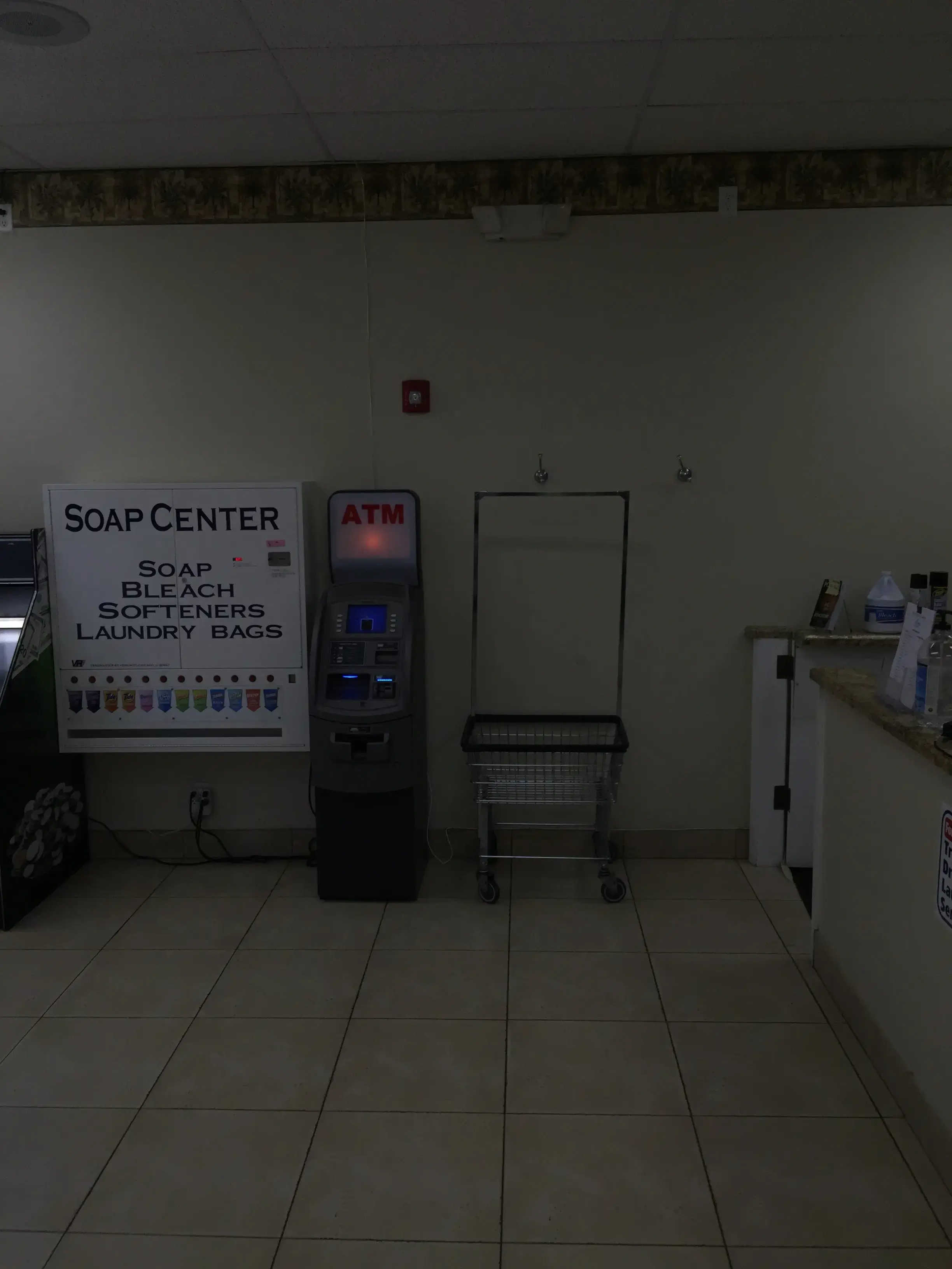 Town & Country Laundry thumbnail 19