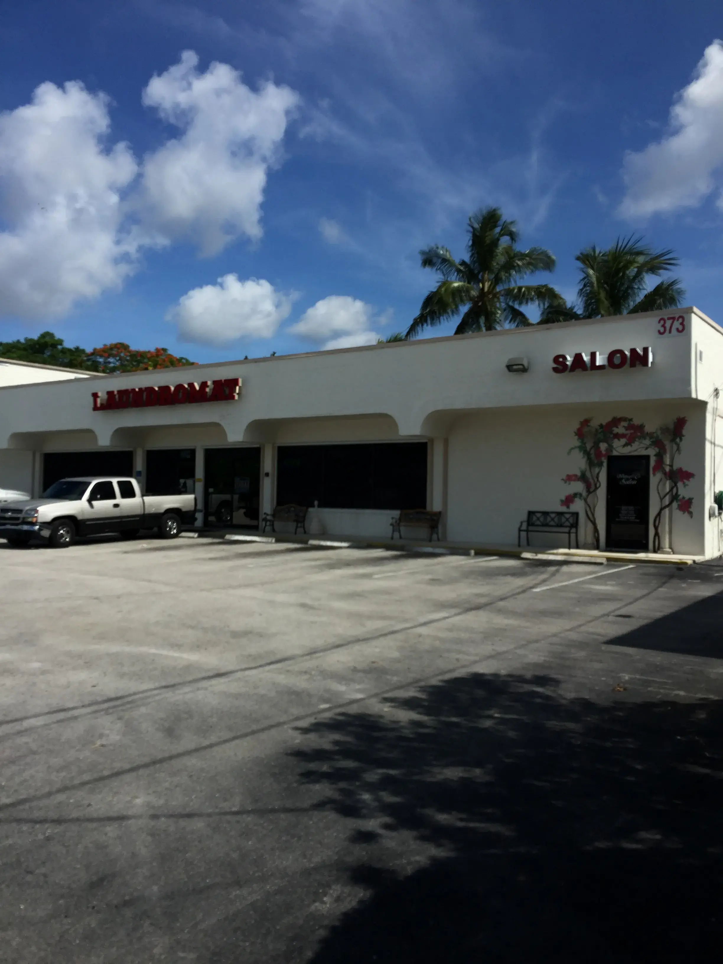 Town & Country Laundry - Image 2