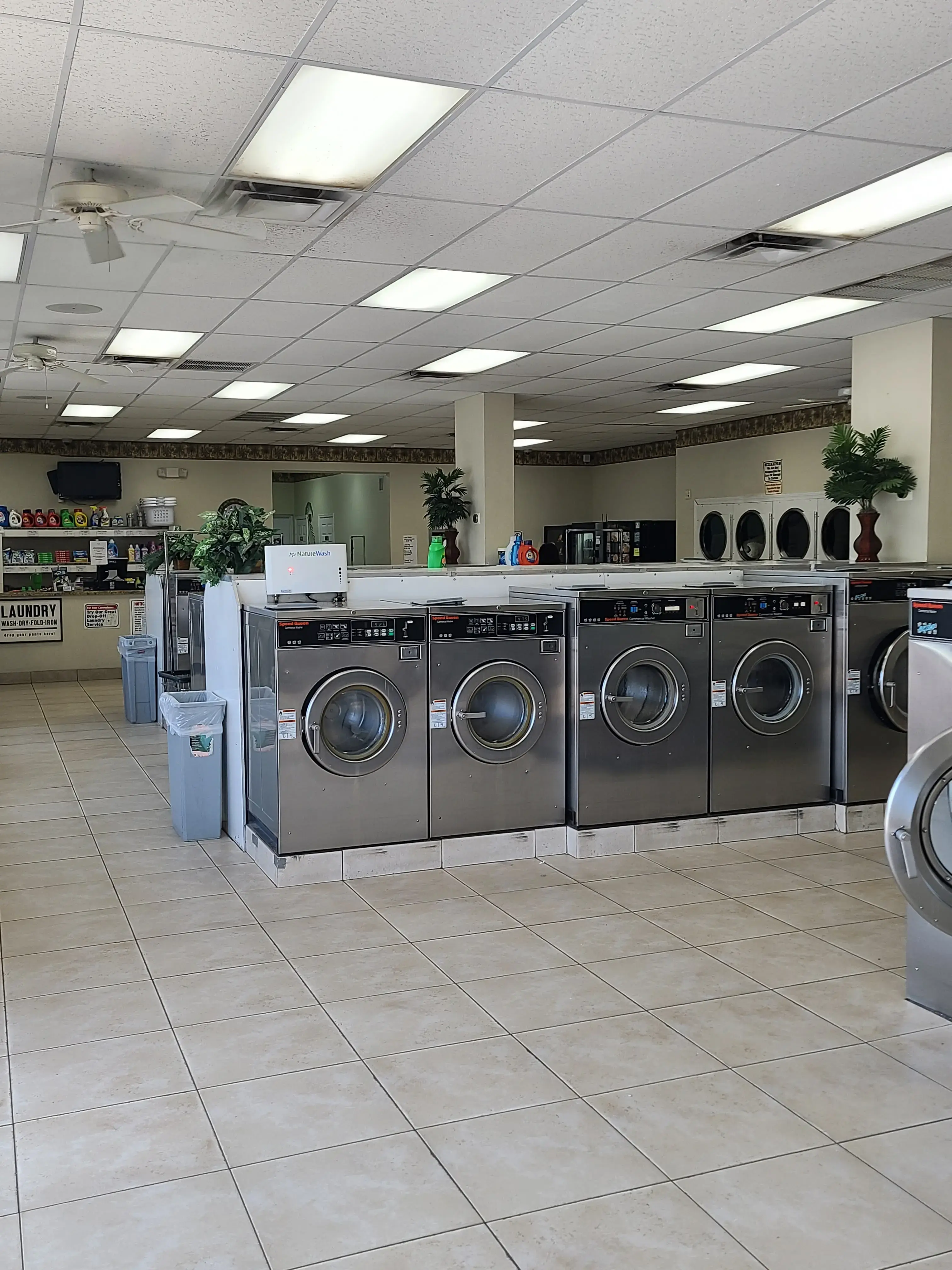Town & Country Laundry - Image 1